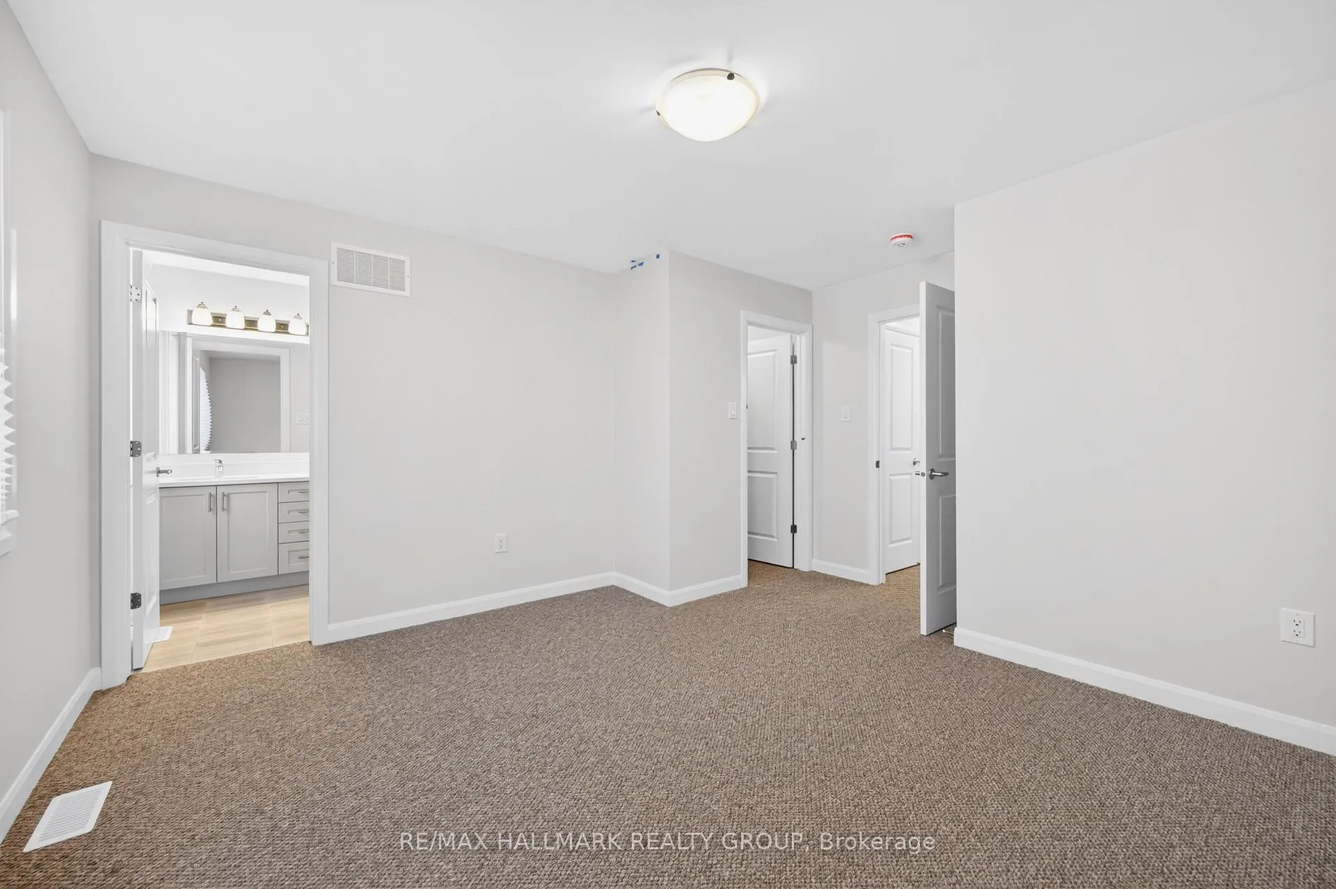Photo 21 of 887 Eileen Vollick Crescent, Ottawa, Kanata - Morgan's Grant/South March — HOMEH