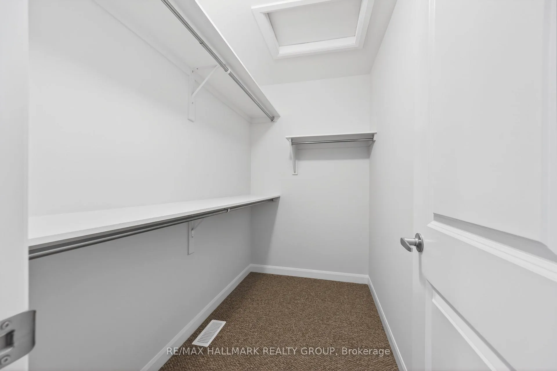 Photo 23 of 887 Eileen Vollick Crescent, Ottawa, Kanata - Morgan's Grant/South March — HOMEH