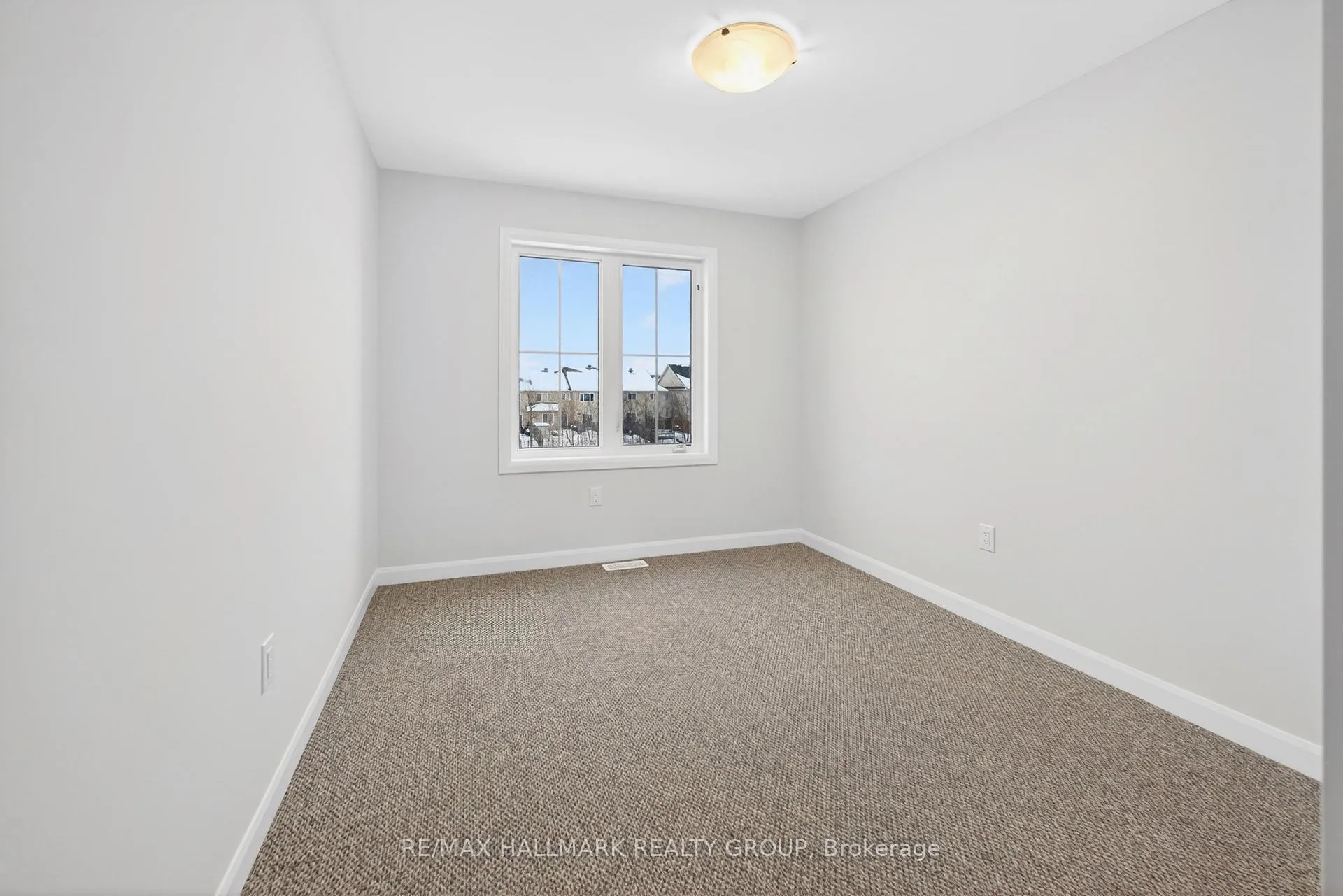 Photo 25 of 887 Eileen Vollick Crescent, Ottawa, Kanata - Morgan's Grant/South March — HOMEH