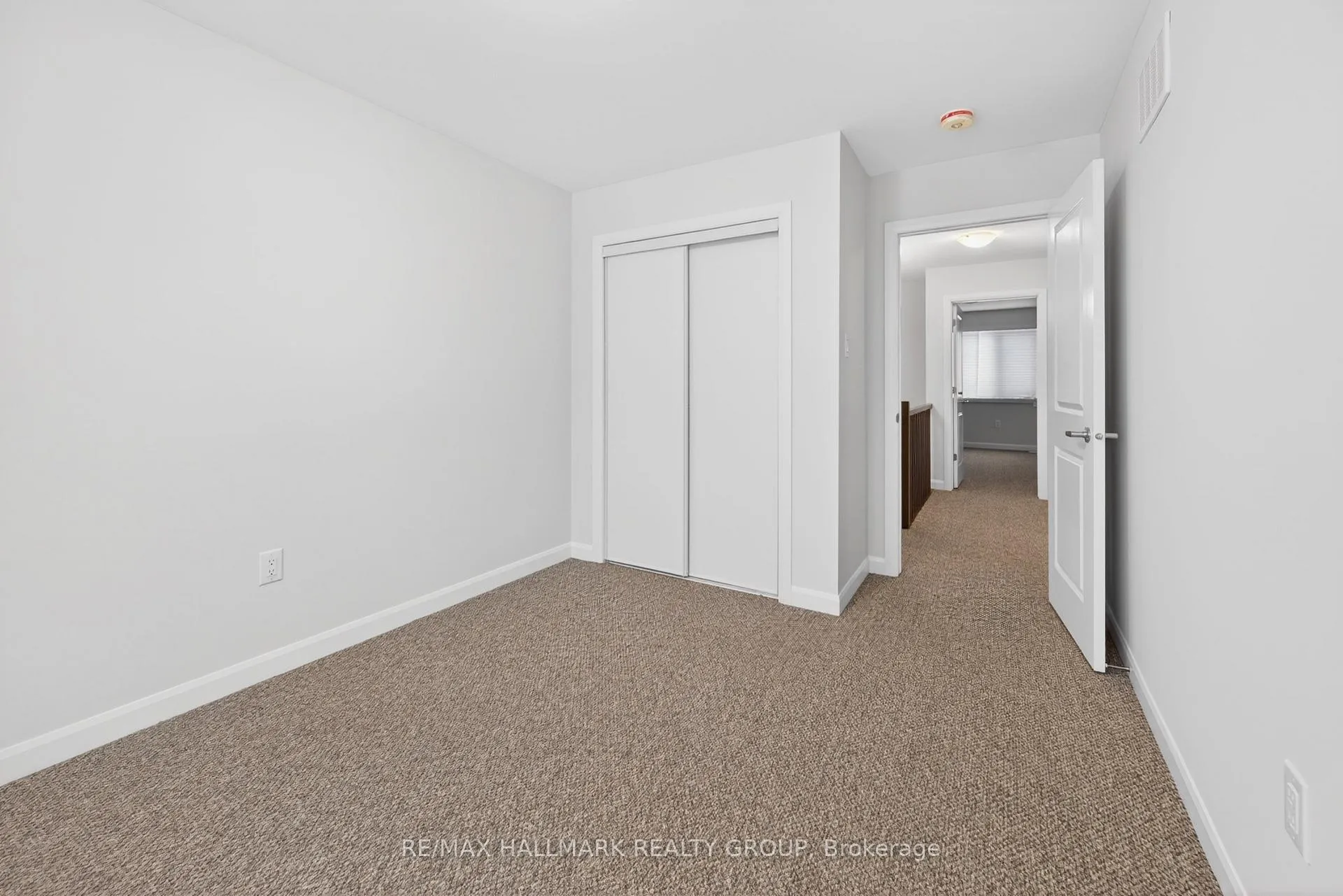 Photo 26 of 887 Eileen Vollick Crescent, Ottawa, Kanata - Morgan's Grant/South March — HOMEH
