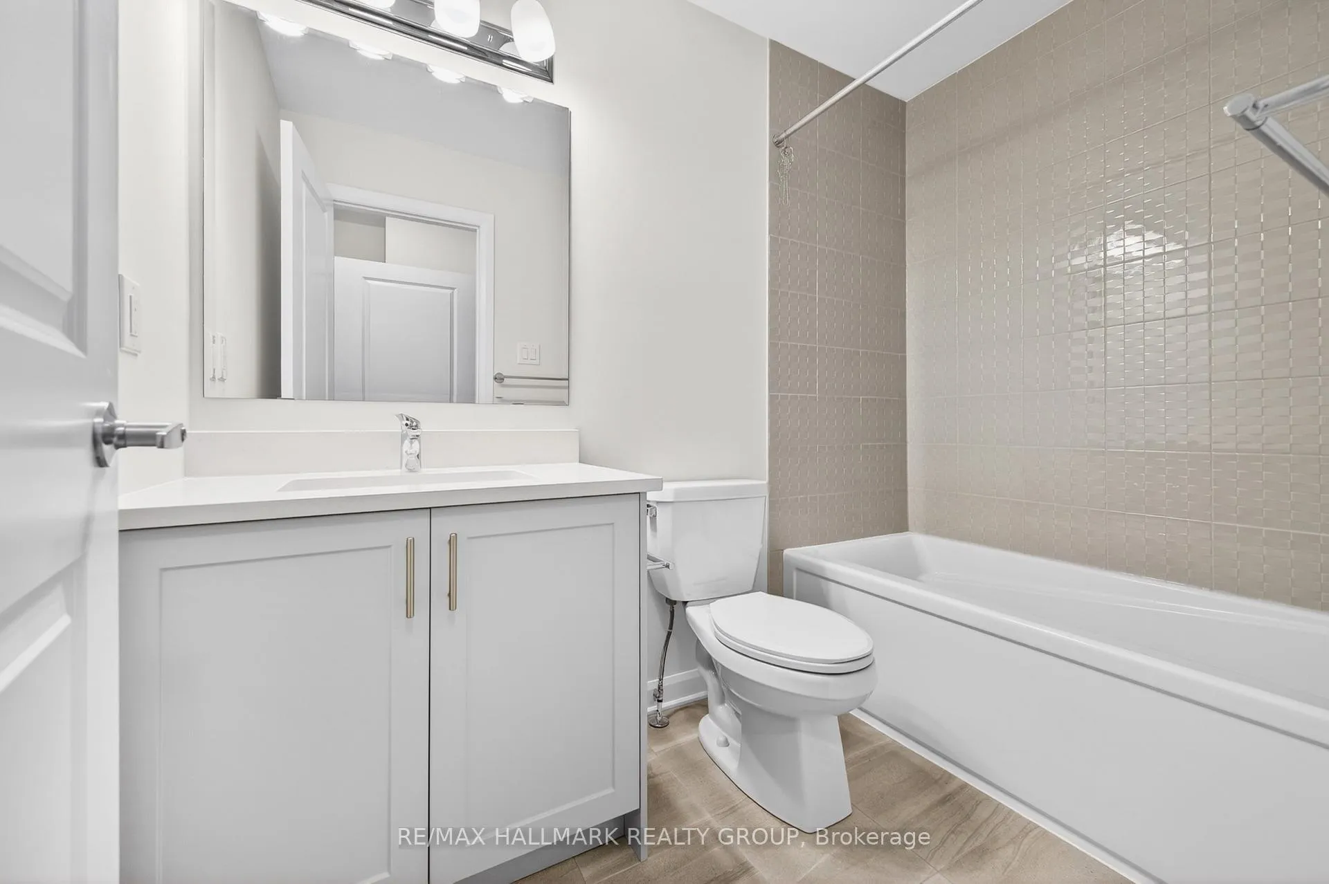 Photo 27 of 887 Eileen Vollick Crescent, Ottawa, Kanata - Morgan's Grant/South March — HOMEH