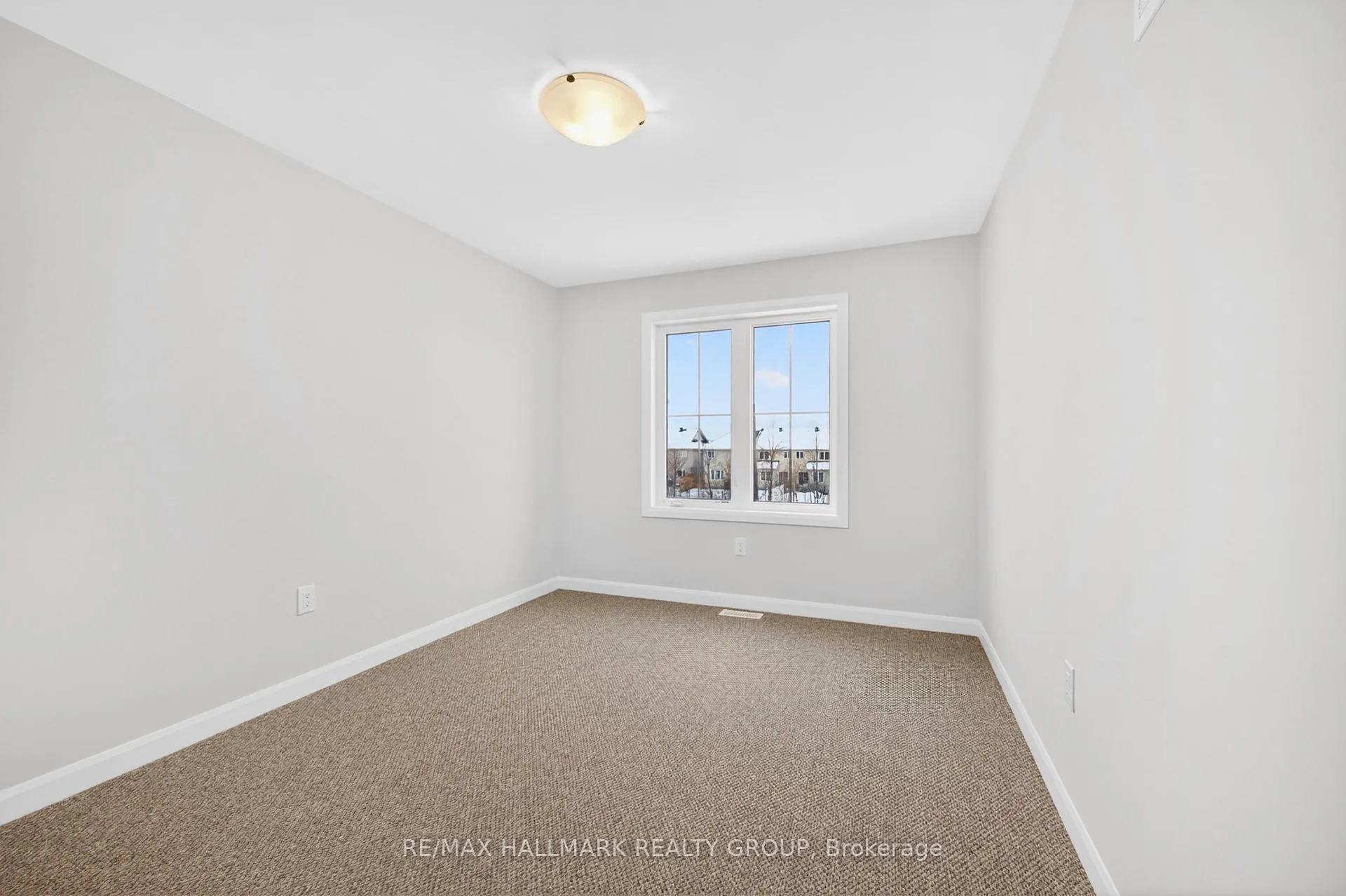 Photo 29 of 887 Eileen Vollick Crescent, Ottawa, Kanata - Morgan's Grant/South March — HOMEH