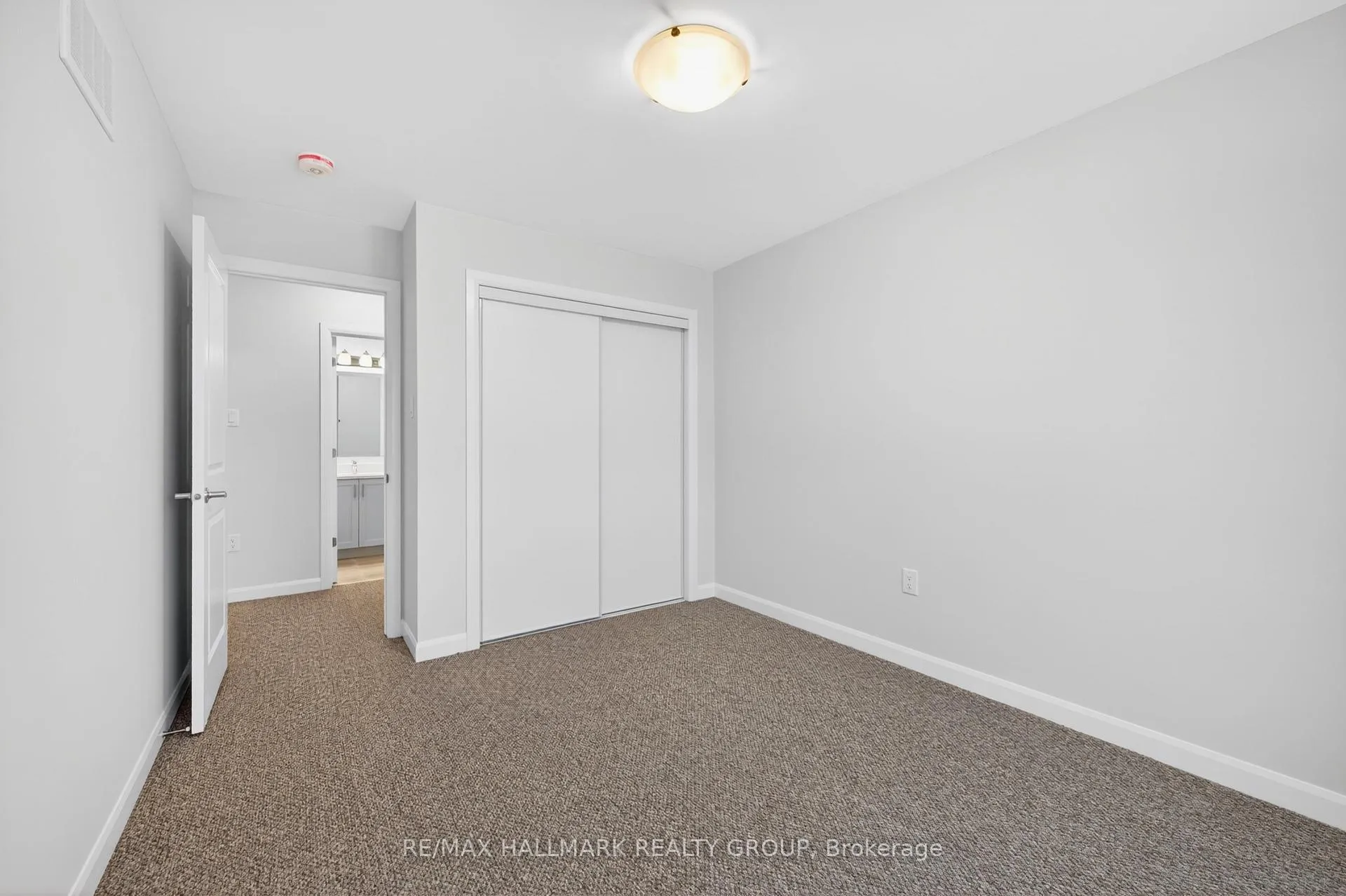 Photo 30 of 887 Eileen Vollick Crescent, Ottawa, Kanata - Morgan's Grant/South March — HOMEH