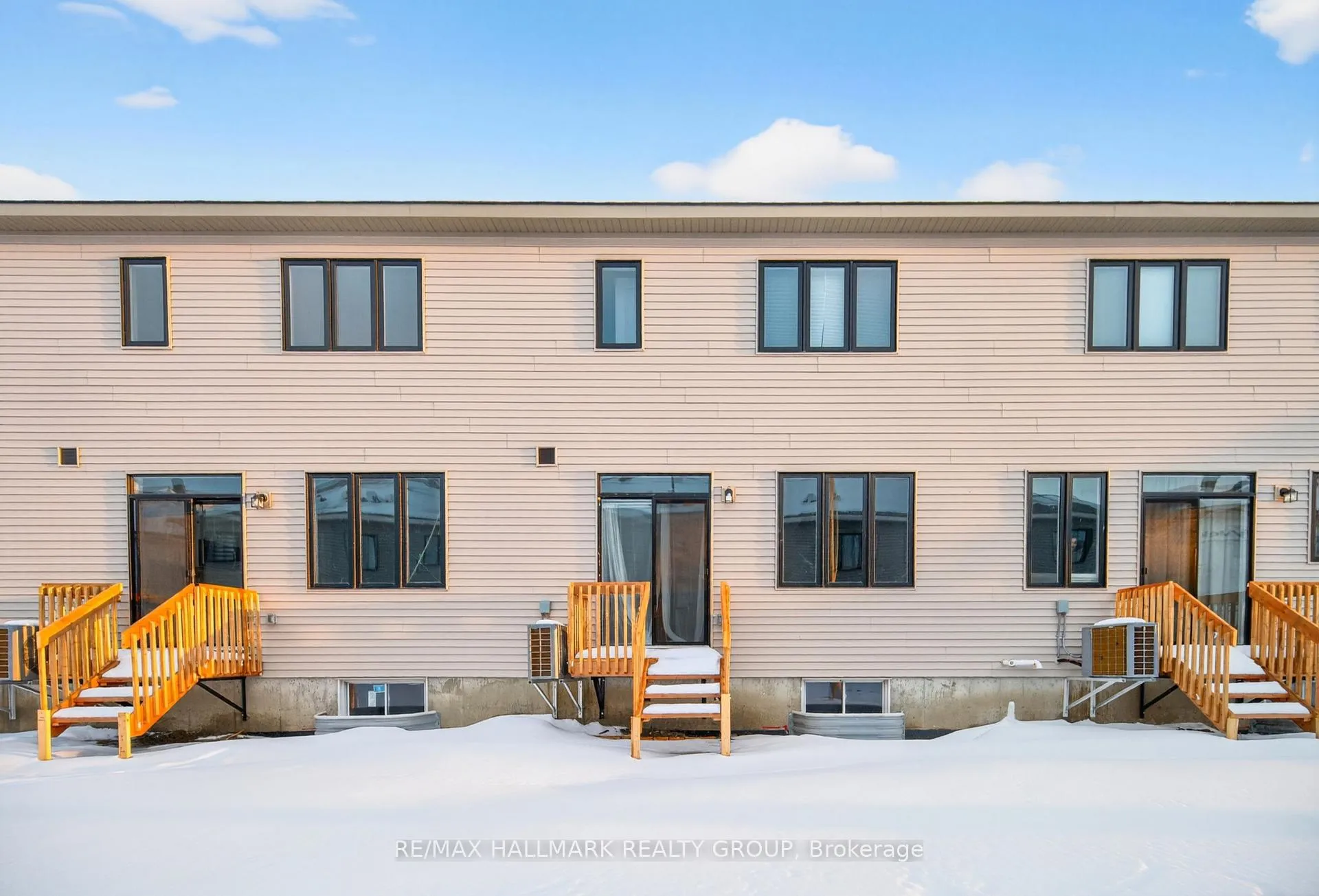 Photo 35 of 887 Eileen Vollick Crescent, Ottawa, Kanata - Morgan's Grant/South March — HOMEH