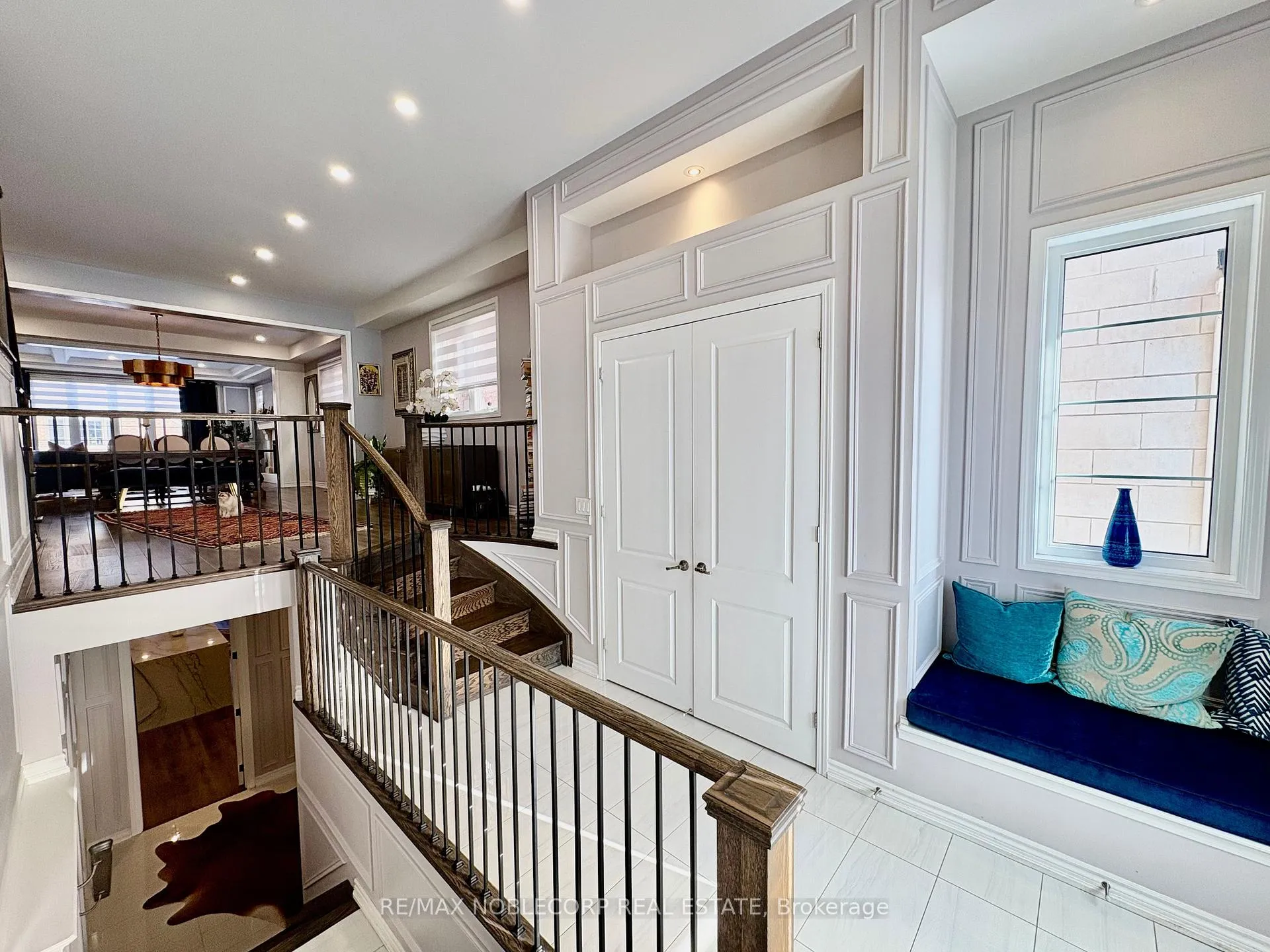 Photo 5 of 80 Pierre Berton Boulevard, Vaughan, Kleinburg — HOMEH