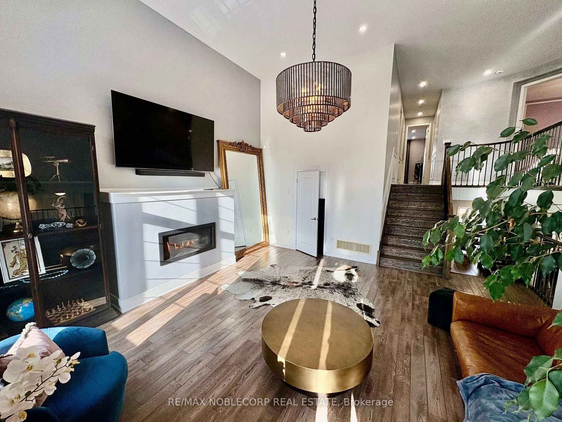 Photo 19 of 80 Pierre Berton Boulevard, Vaughan, Kleinburg — HOMEH