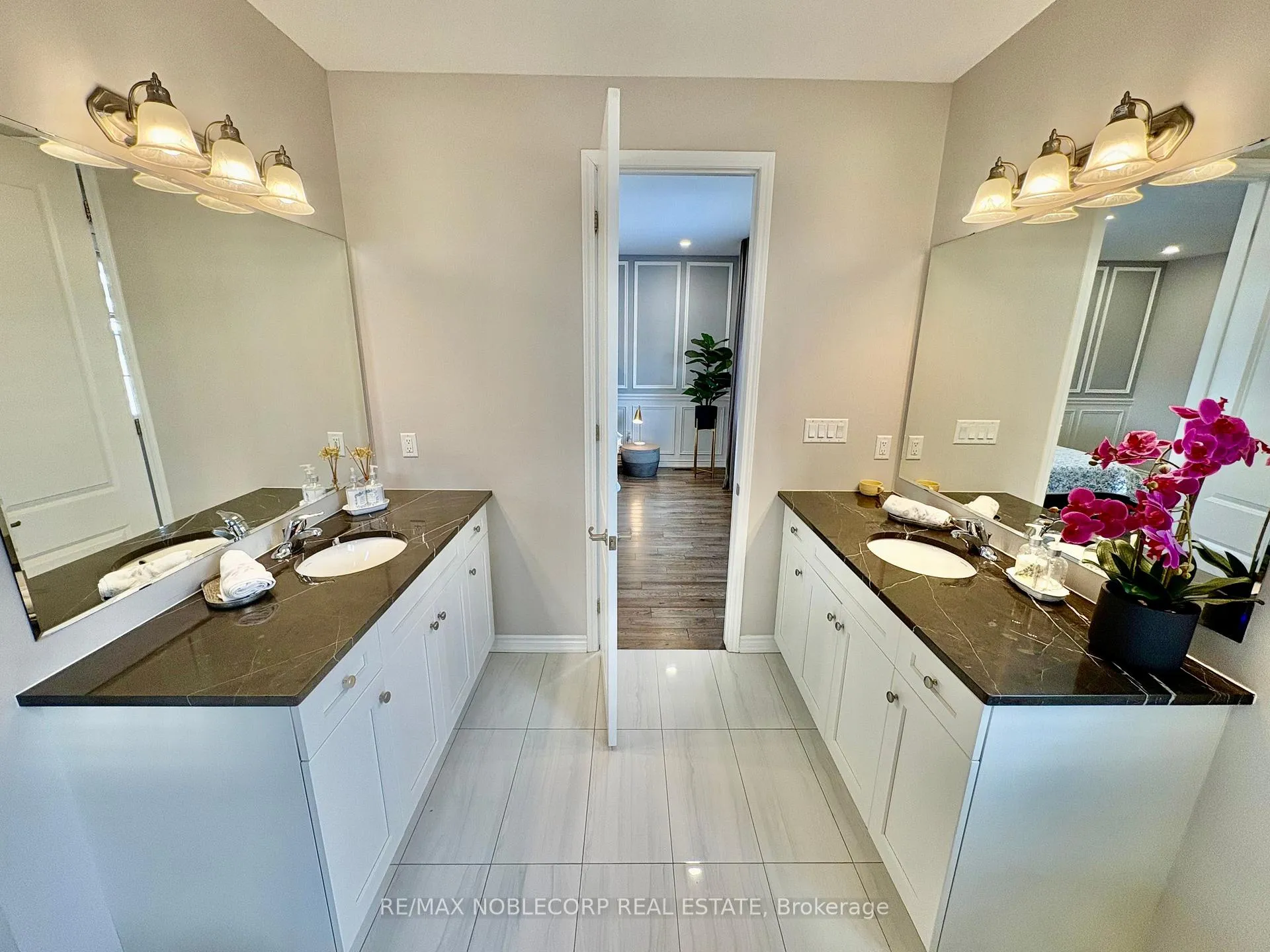 Photo 36 of 80 Pierre Berton Boulevard, Vaughan, Kleinburg — HOMEH