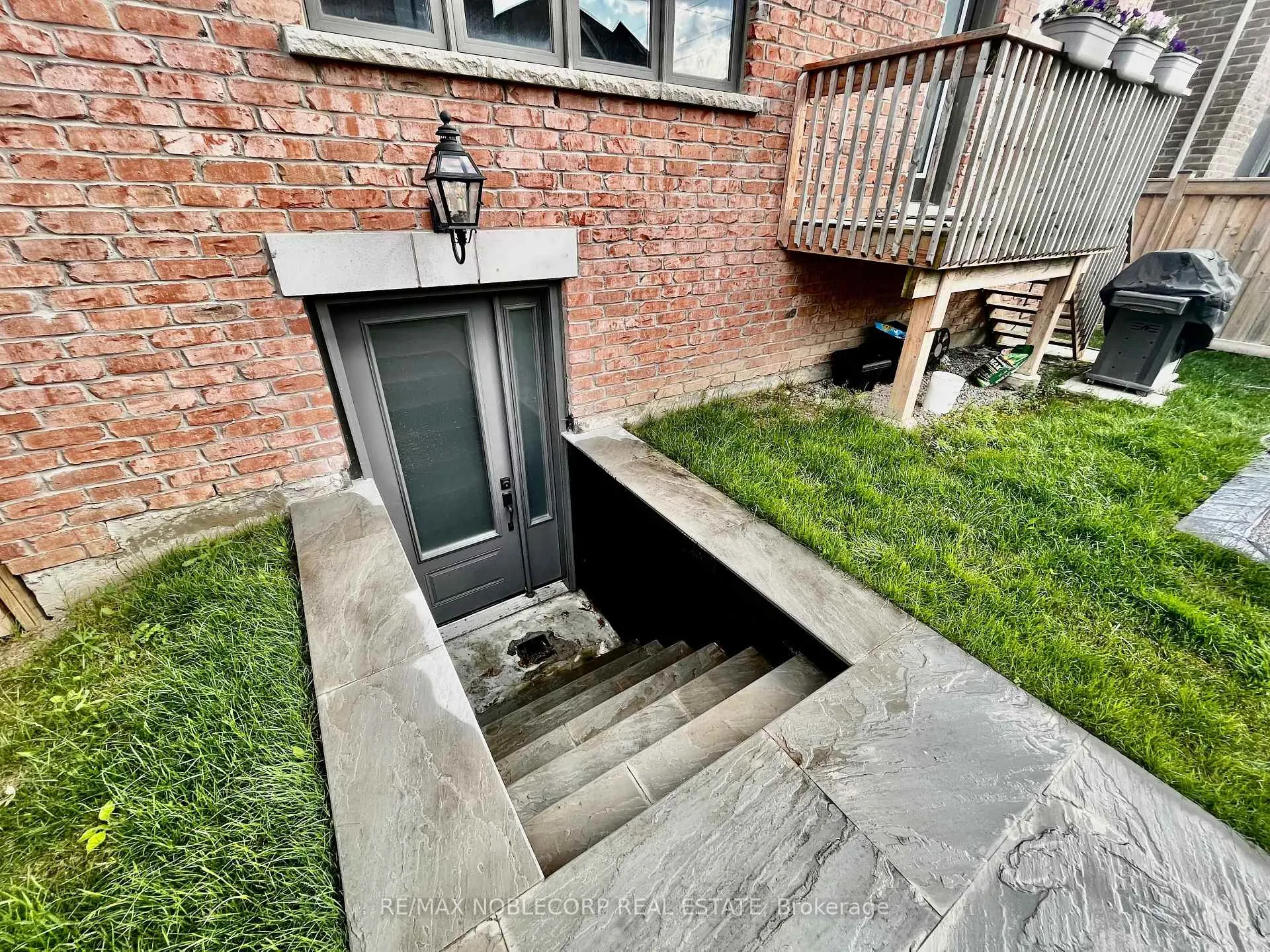 Photo 46 of 80 Pierre Berton Boulevard, Vaughan, Kleinburg — HOMEH