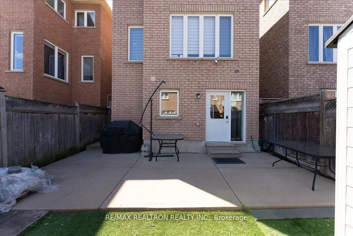 Photo 1 of Unit bsmnt, 118 Catalpa Crescent, Vaughan, Patterson — HOMEH