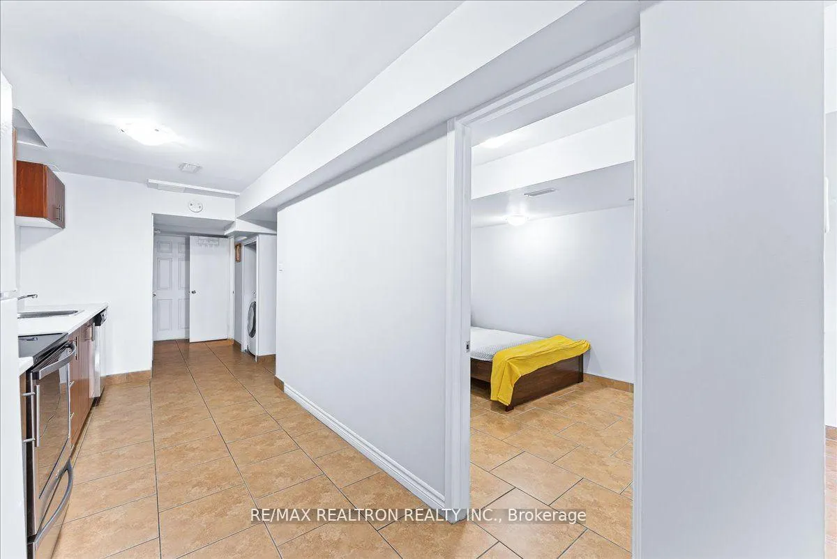 Photo 9 of Unit bsmnt, 118 Catalpa Crescent, Vaughan, Patterson — HOMEH
