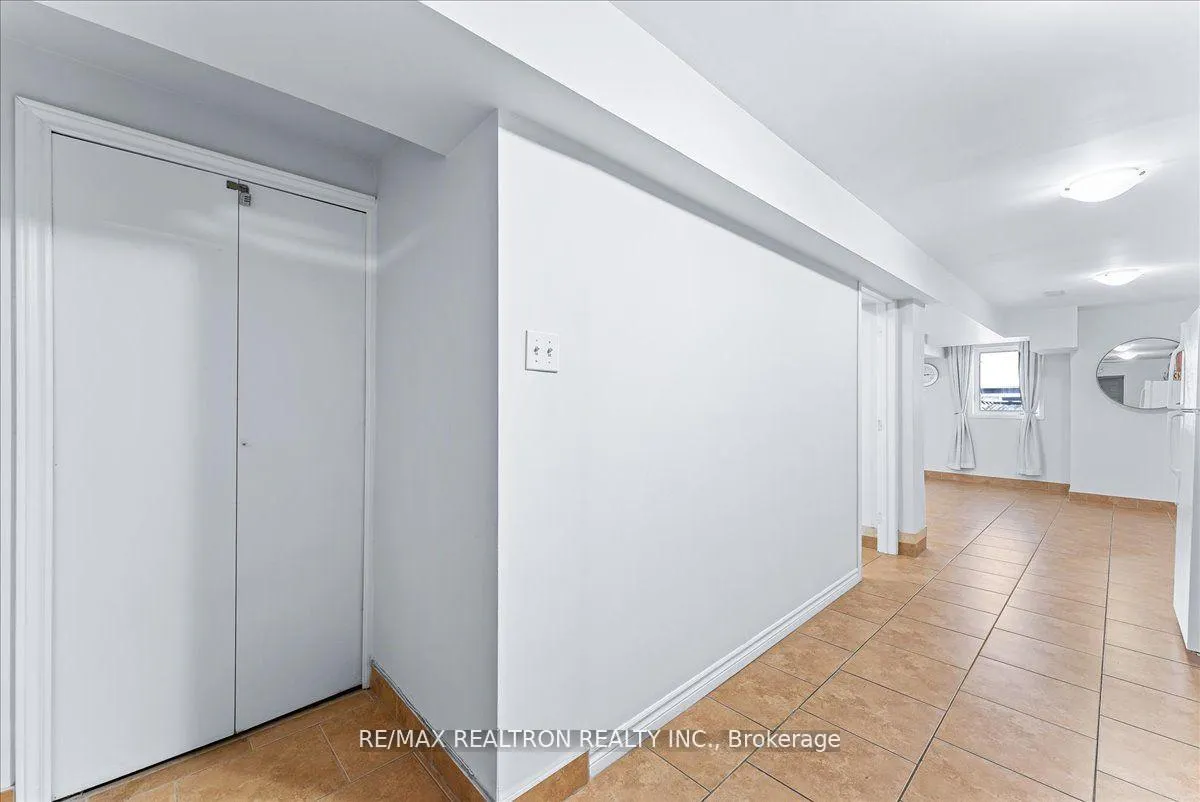 Photo 13 of Unit bsmnt, 118 Catalpa Crescent, Vaughan, Patterson — HOMEH