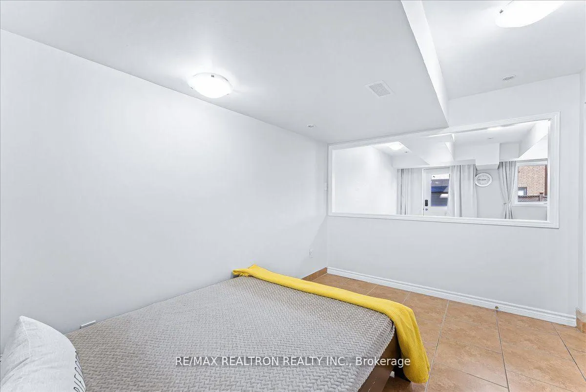 Photo 17 of Unit bsmnt, 118 Catalpa Crescent, Vaughan, Patterson — HOMEH