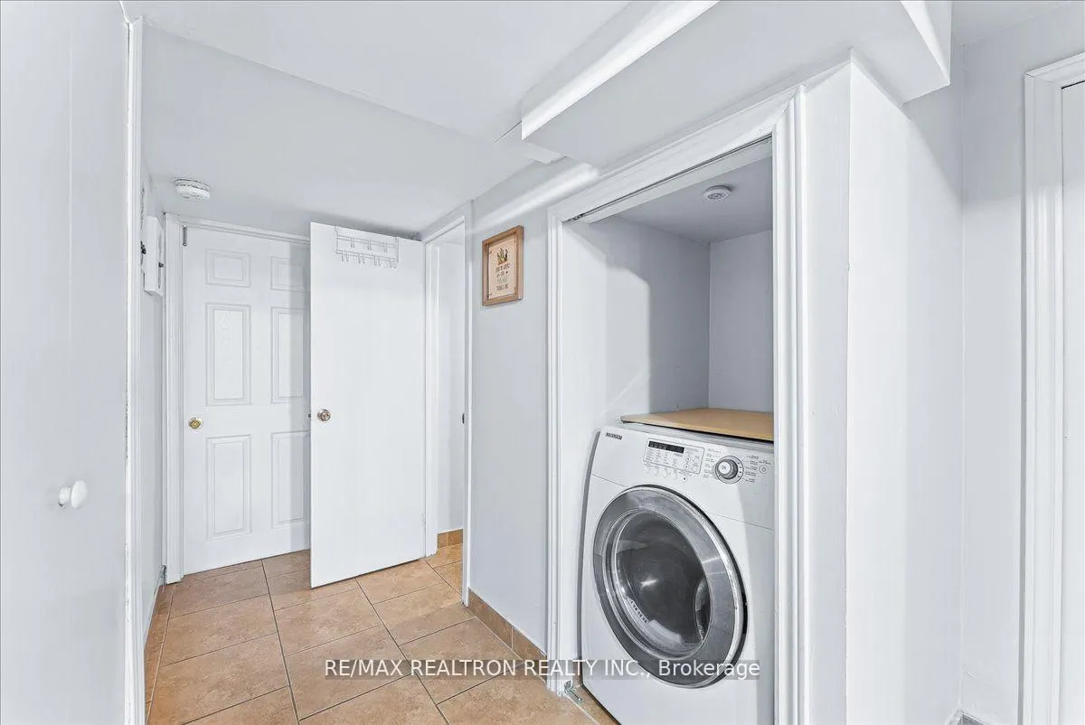 Photo 20 of Unit bsmnt, 118 Catalpa Crescent, Vaughan, Patterson — HOMEH