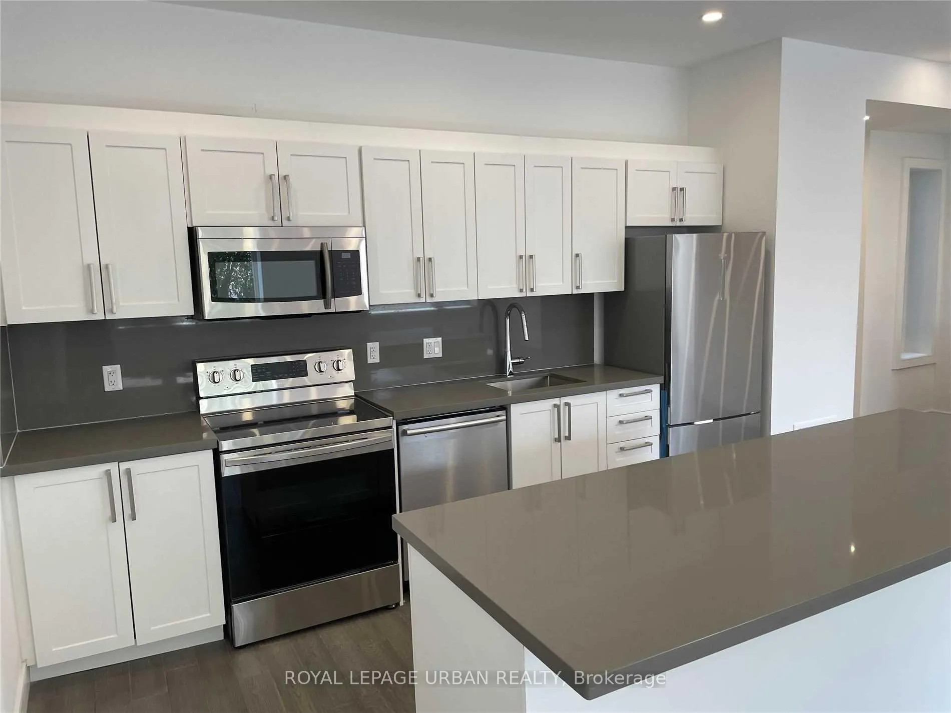 Photo 2 of Unit Unit 1, 460 Danforth Avenue, Toronto, Danforth — HOMEH