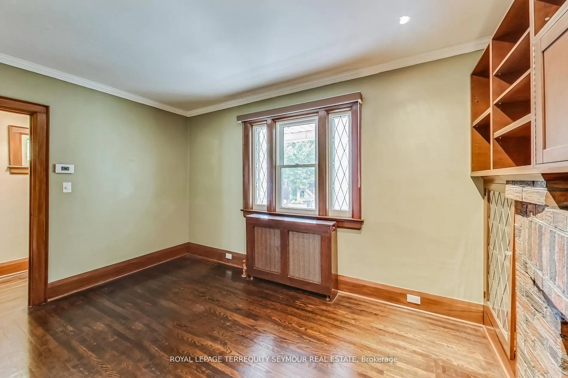 Photo 9 of 22 Hadley Road, Toronto, Mount Pleasant East — HOMEH