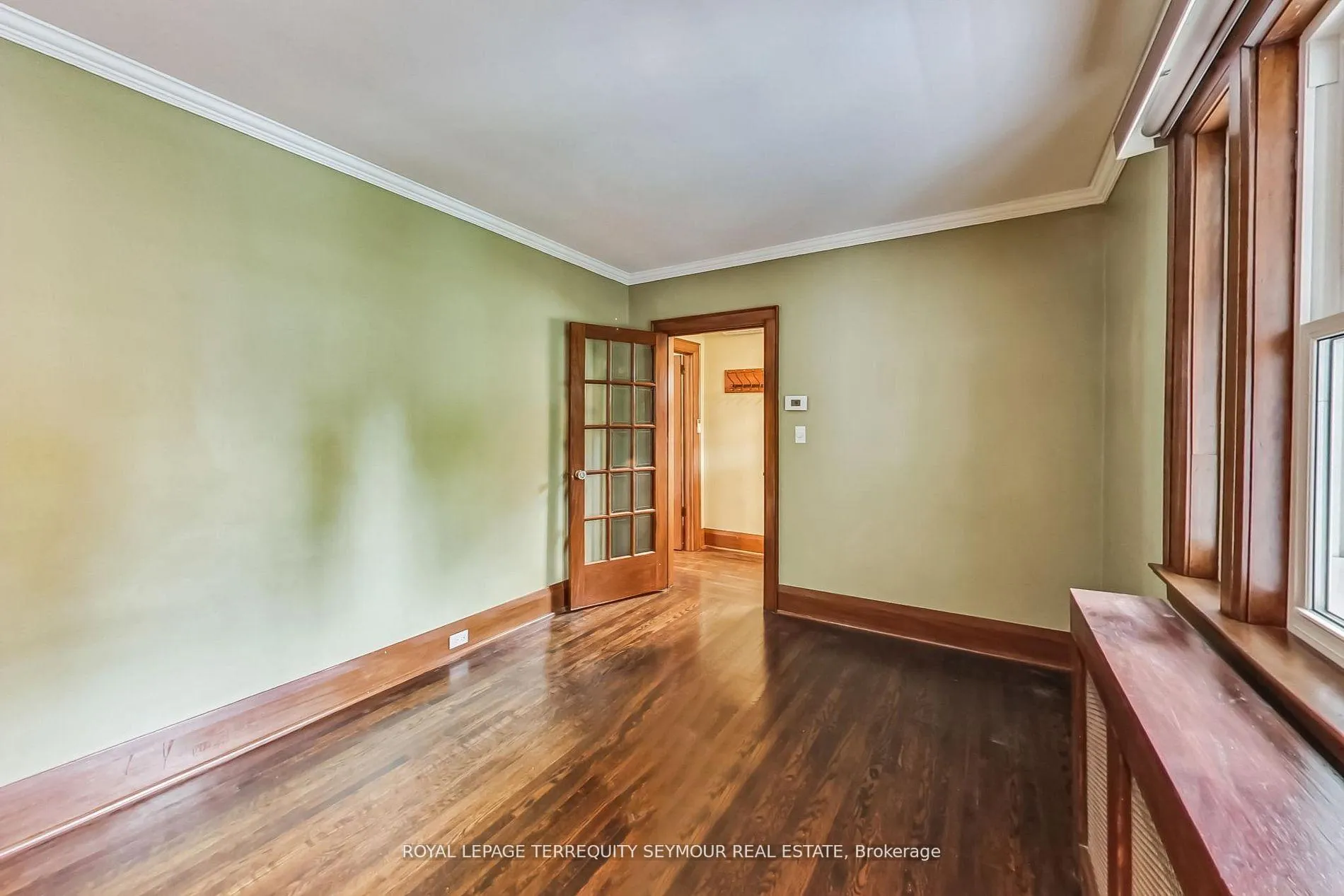 Photo 10 of 22 Hadley Road, Toronto, Mount Pleasant East — HOMEH