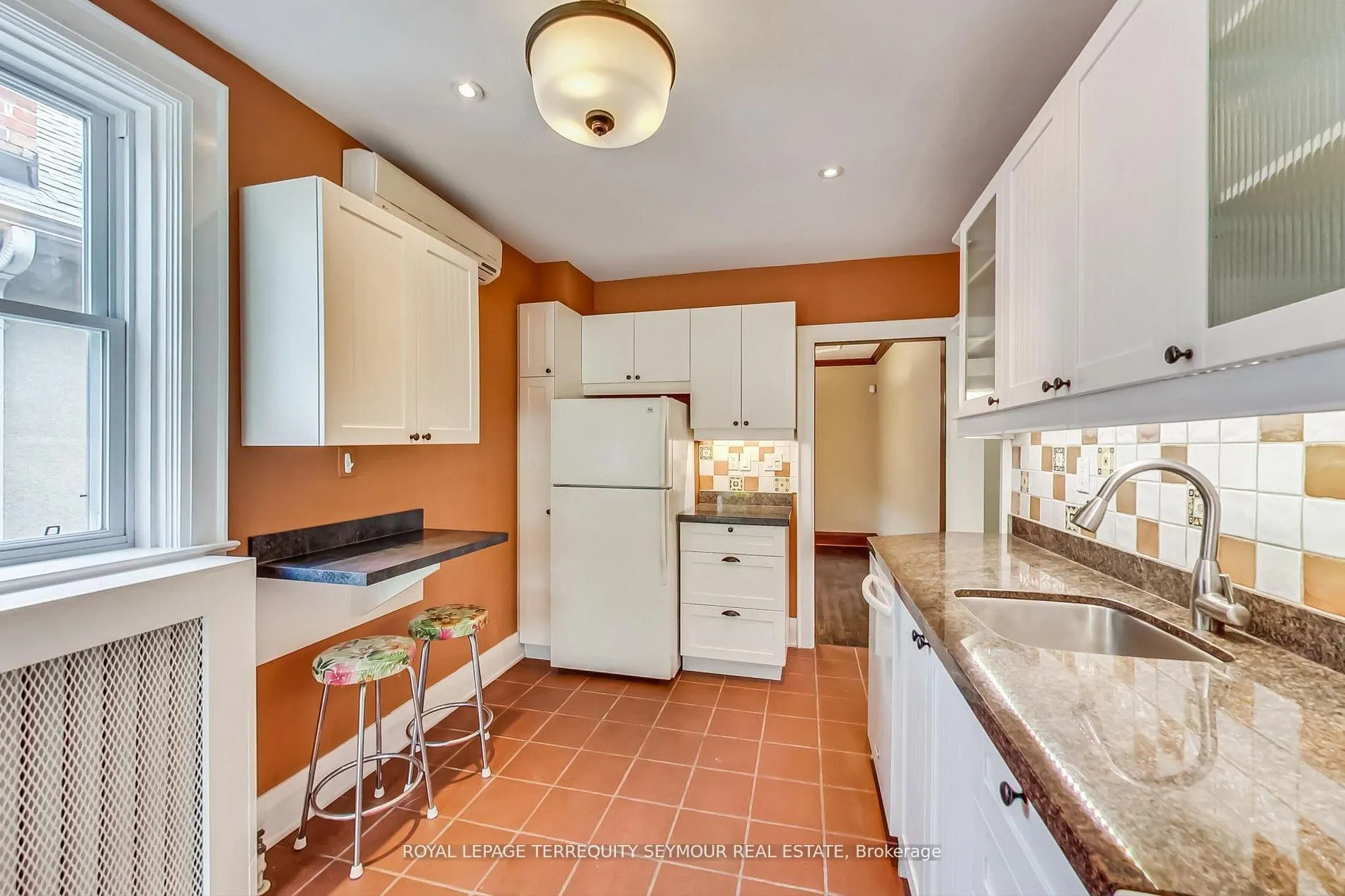 Photo 15 of 22 Hadley Road, Toronto, Mount Pleasant East — HOMEH
