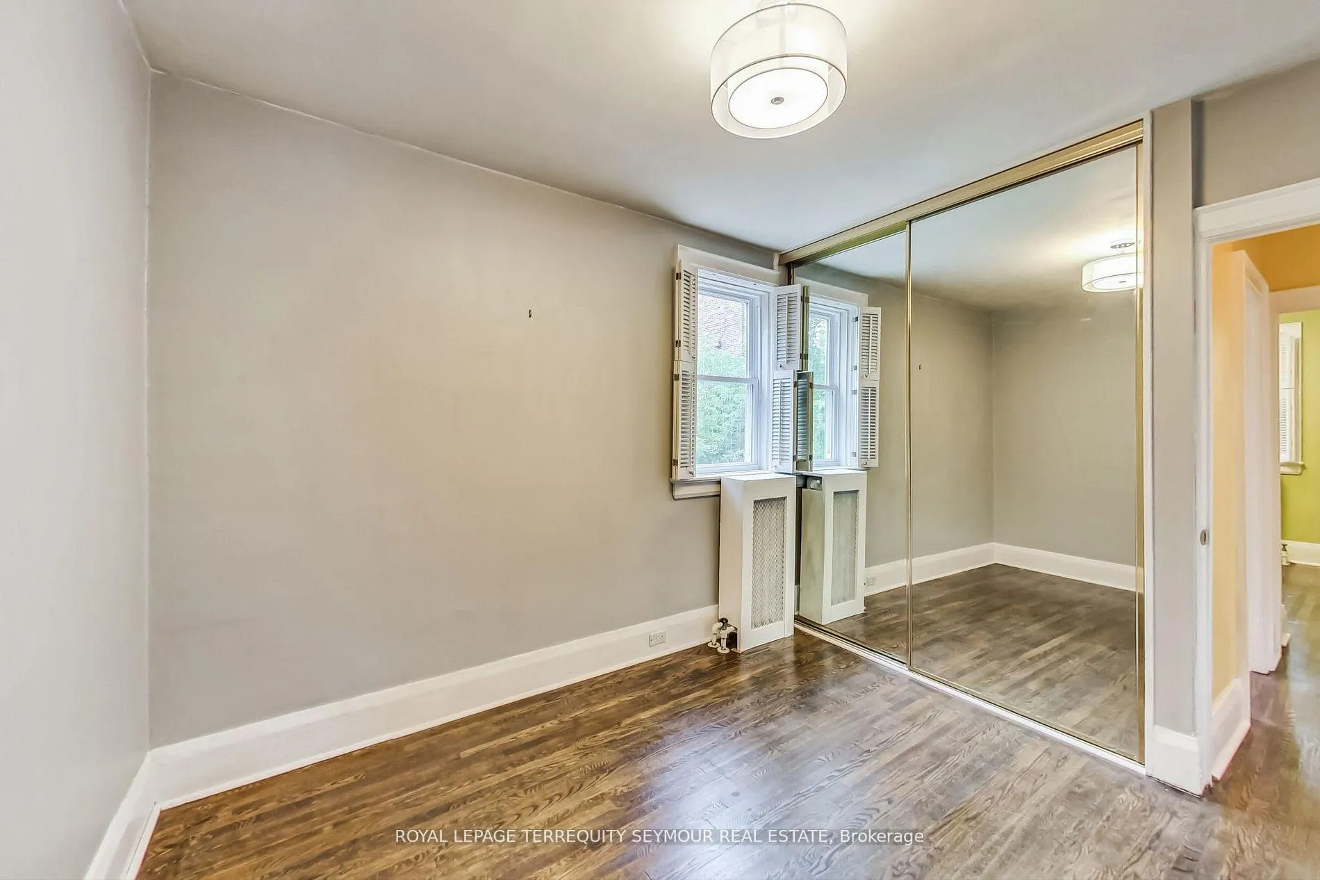 Photo 17 of 22 Hadley Road, Toronto, Mount Pleasant East — HOMEH
