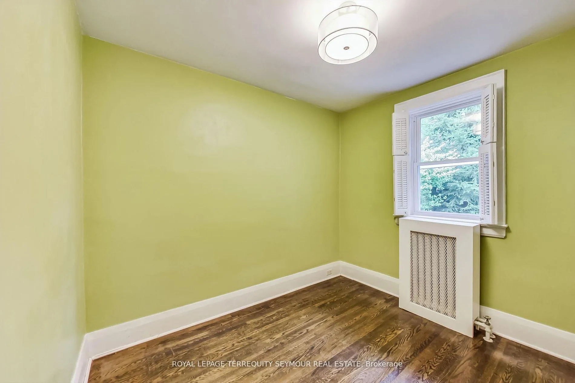 Photo 19 of 22 Hadley Road, Toronto, Mount Pleasant East — HOMEH