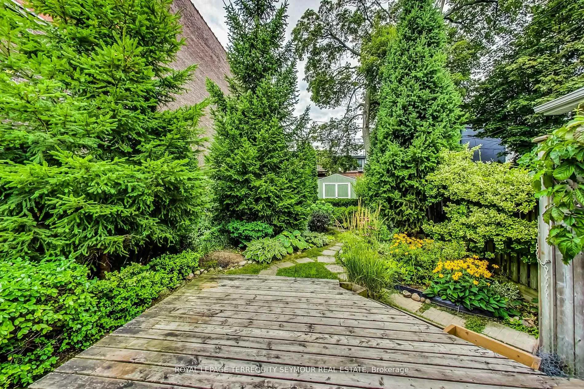 Photo 34 of 22 Hadley Road, Toronto, Mount Pleasant East — HOMEH