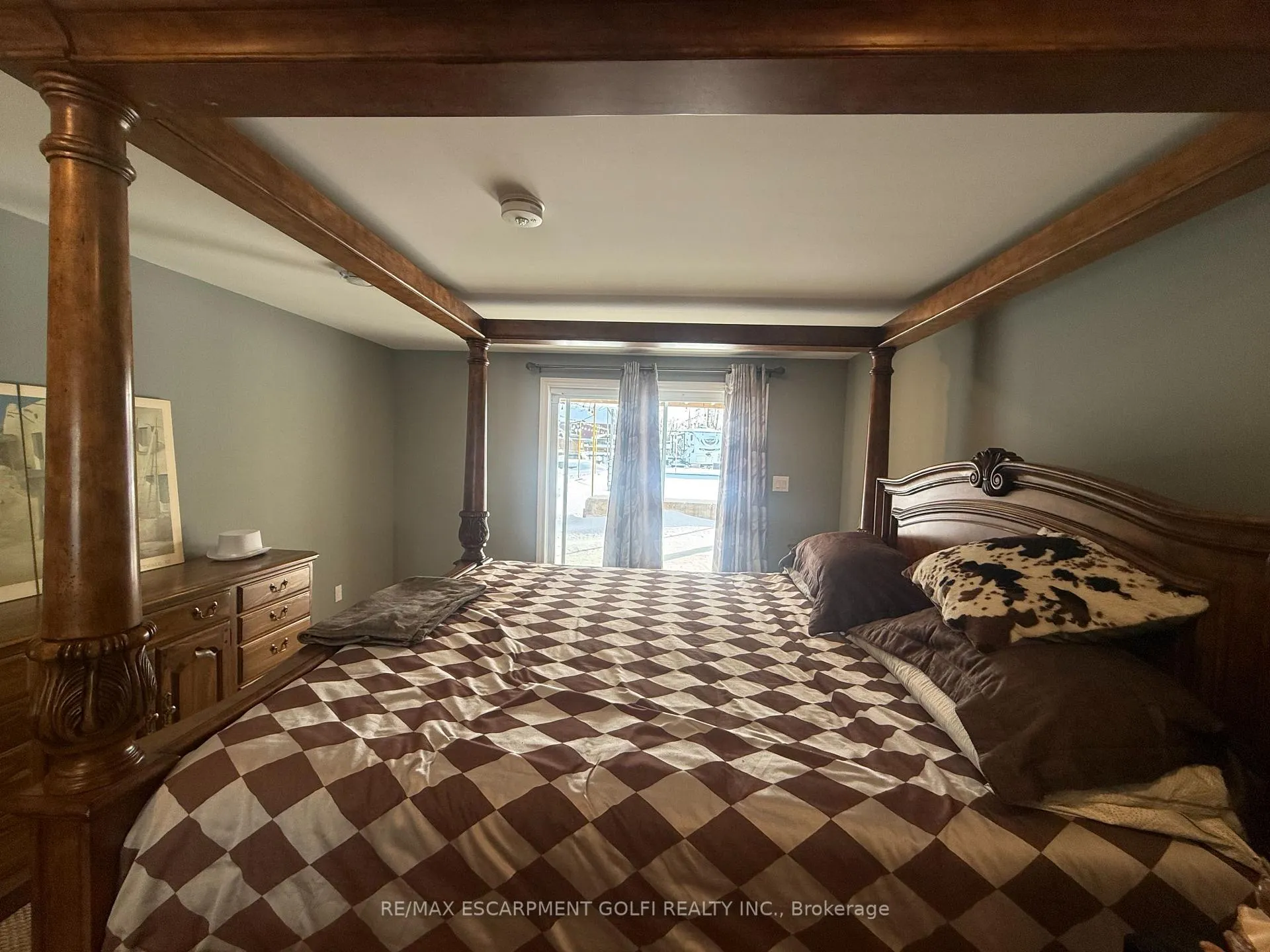 Photo 14 of Unit 11, 8770 Chippawa Creek Road, Niagara Falls, Brown — HOMEH