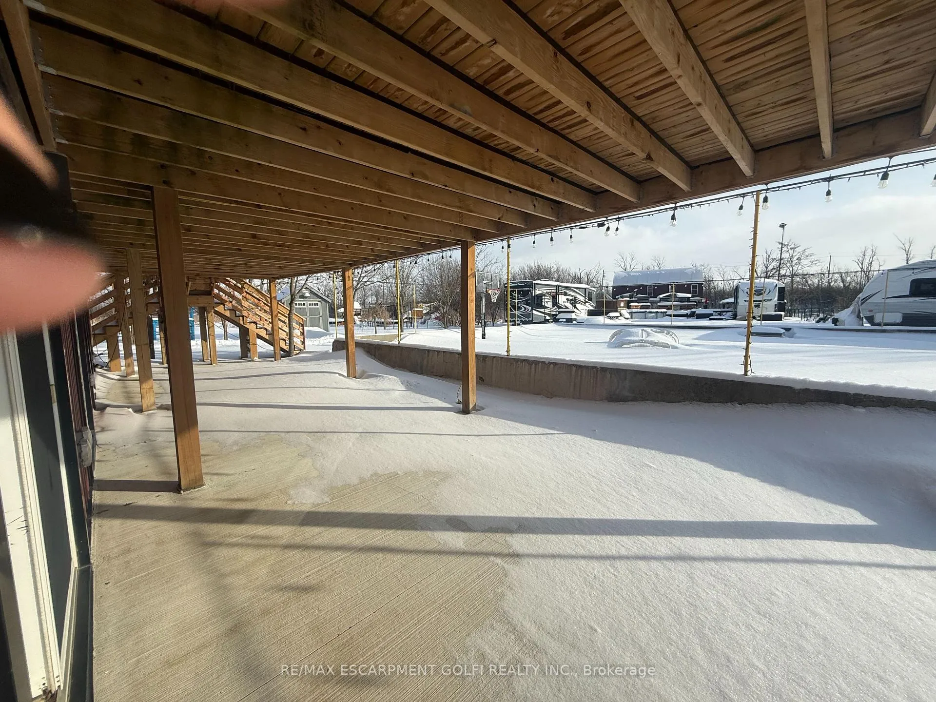 Photo 19 of Unit 11, 8770 Chippawa Creek Road, Niagara Falls, Brown — HOMEH