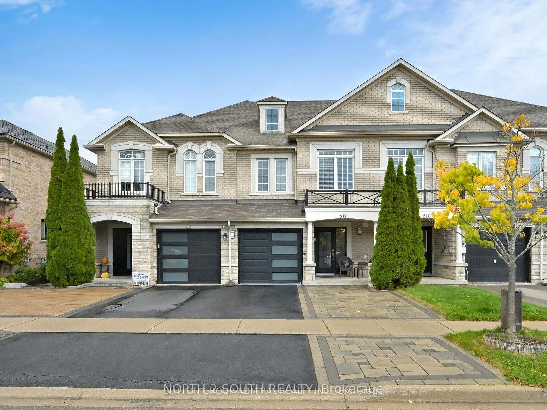 Photo 1 of 212 Lauderdale Drive, Vaughan, Patterson — HOMEH