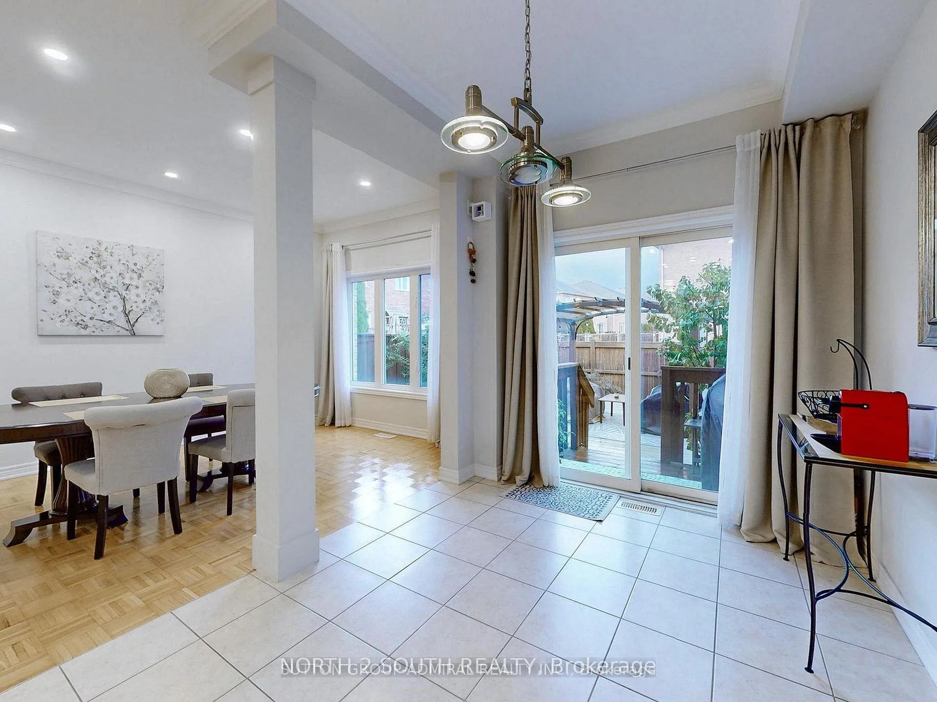 Photo 11 of 212 Lauderdale Drive, Vaughan, Patterson — HOMEH