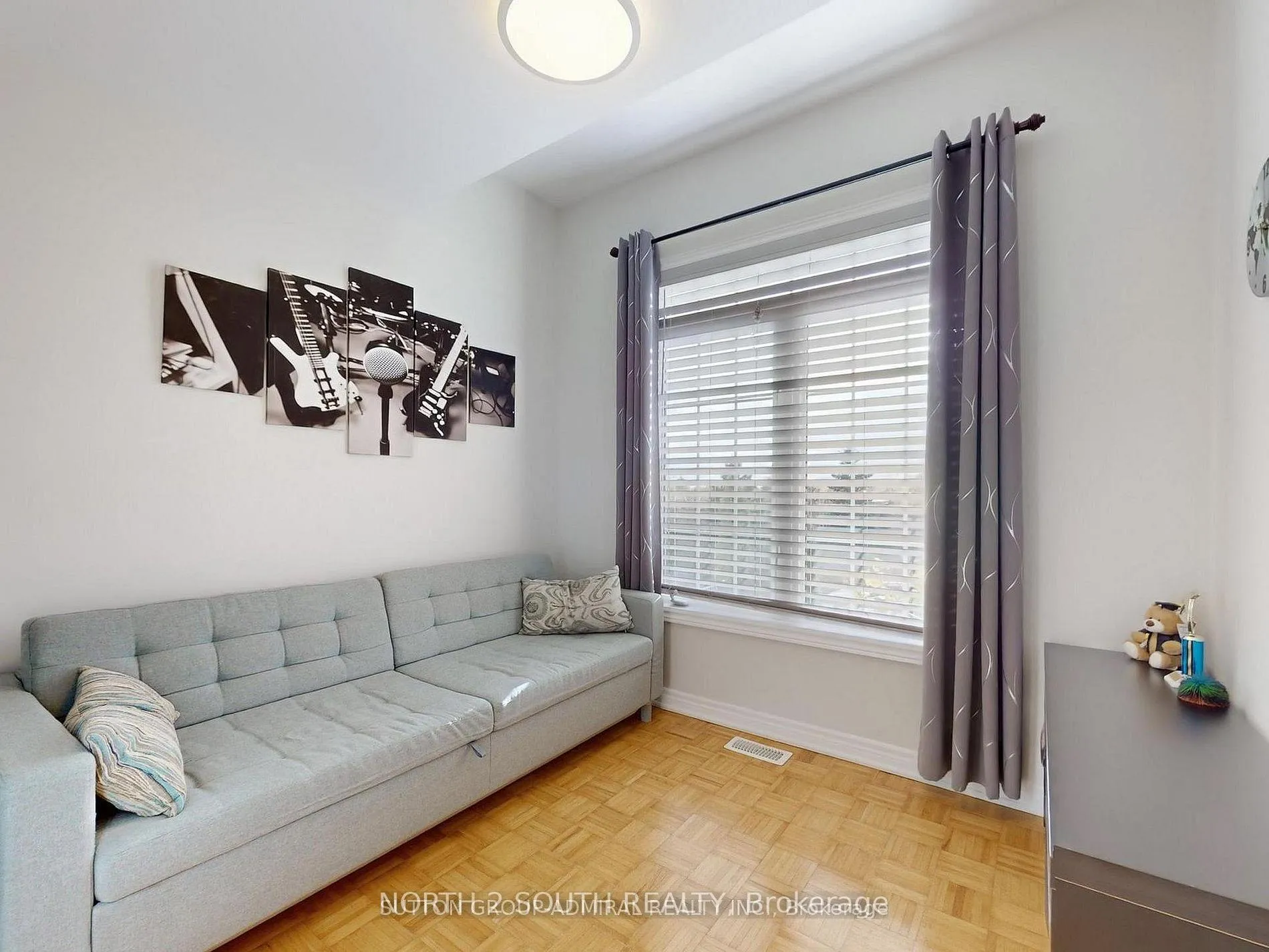 Photo 22 of 212 Lauderdale Drive, Vaughan, Patterson — HOMEH