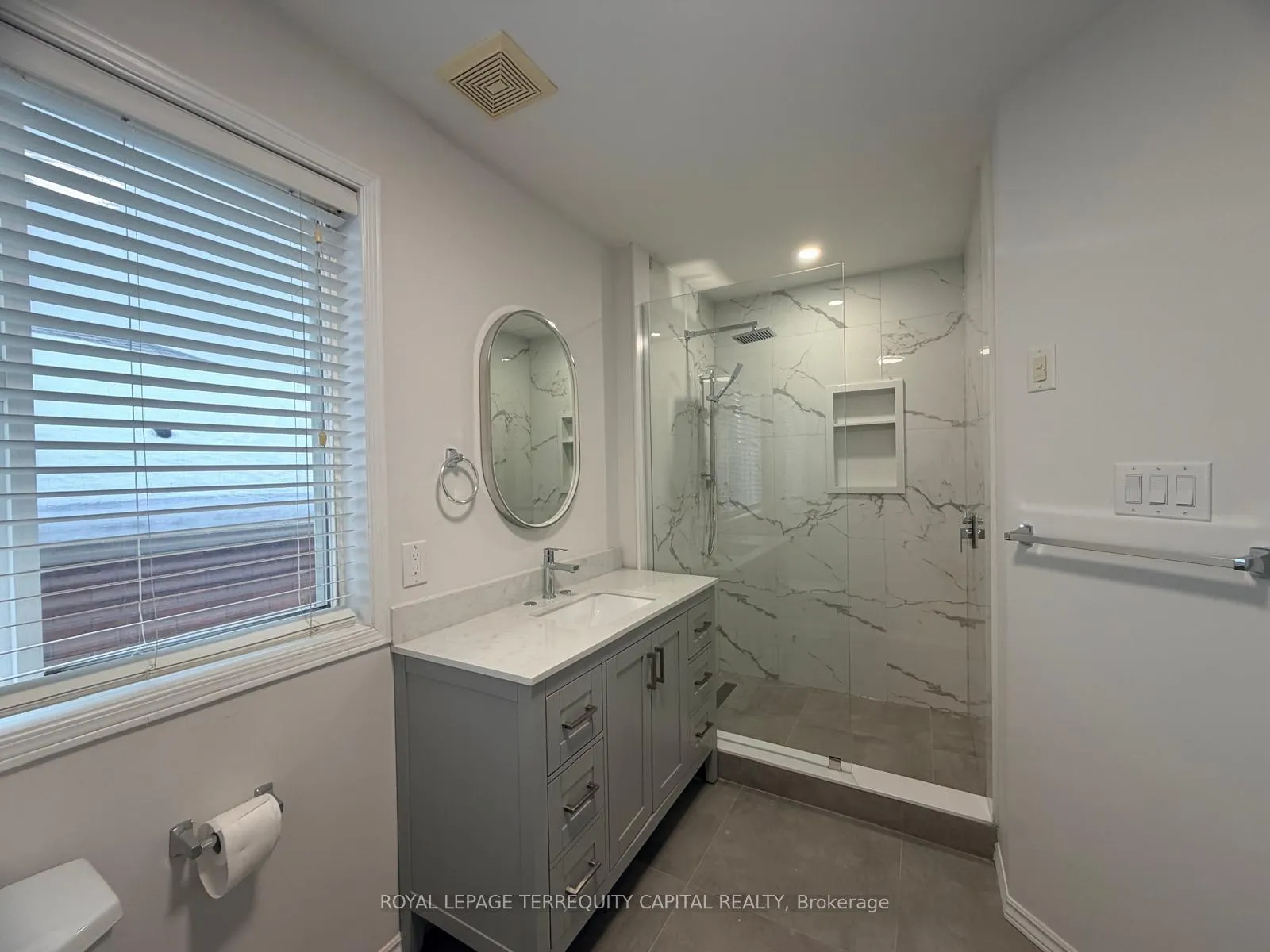 Photo 8 of Unit Upper, 31 Seline Crescent, Barrie, Painswick South — HOMEH