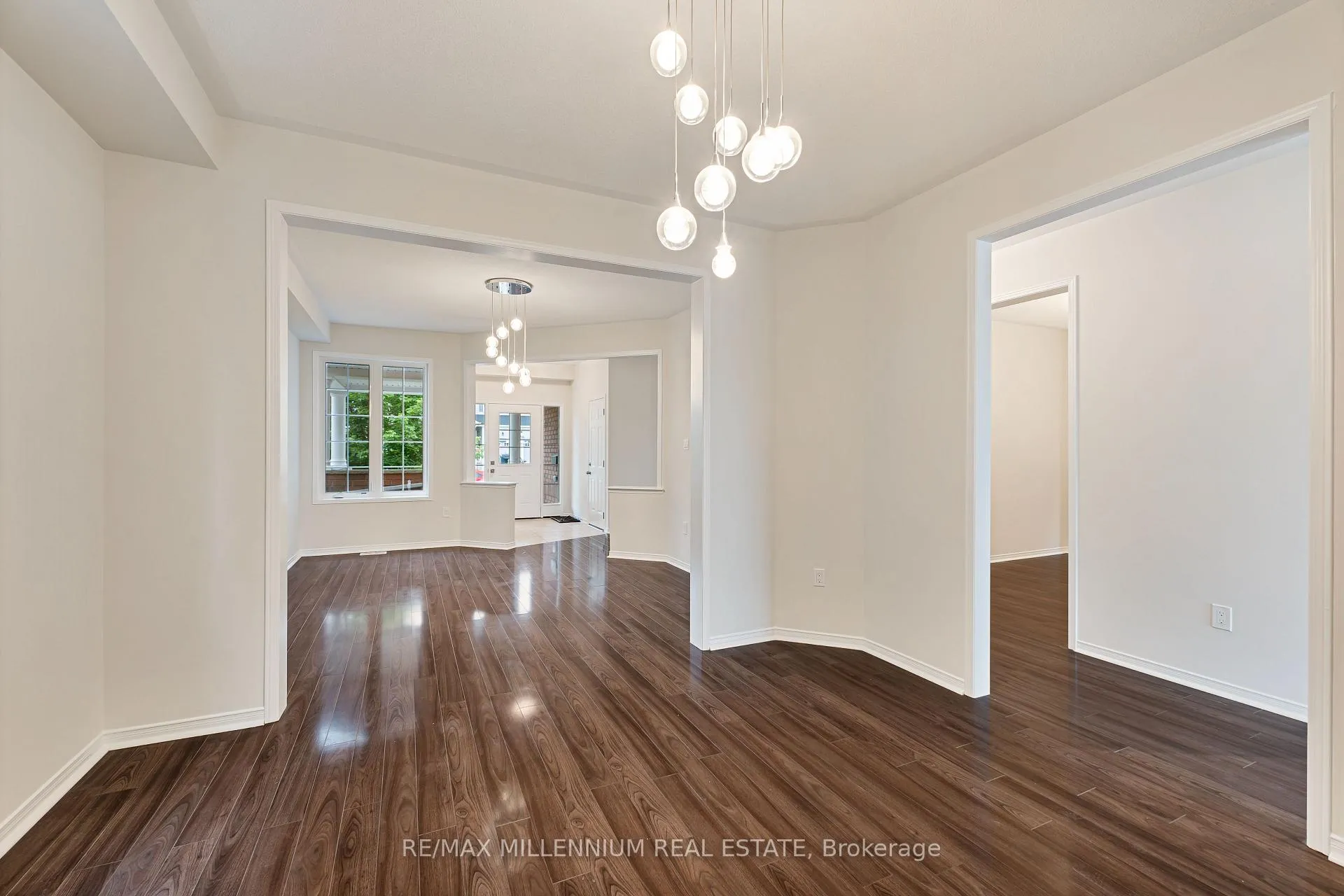 Photo 3 of 1796 Finkle Drive, Oshawa, Taunton — HOMEH