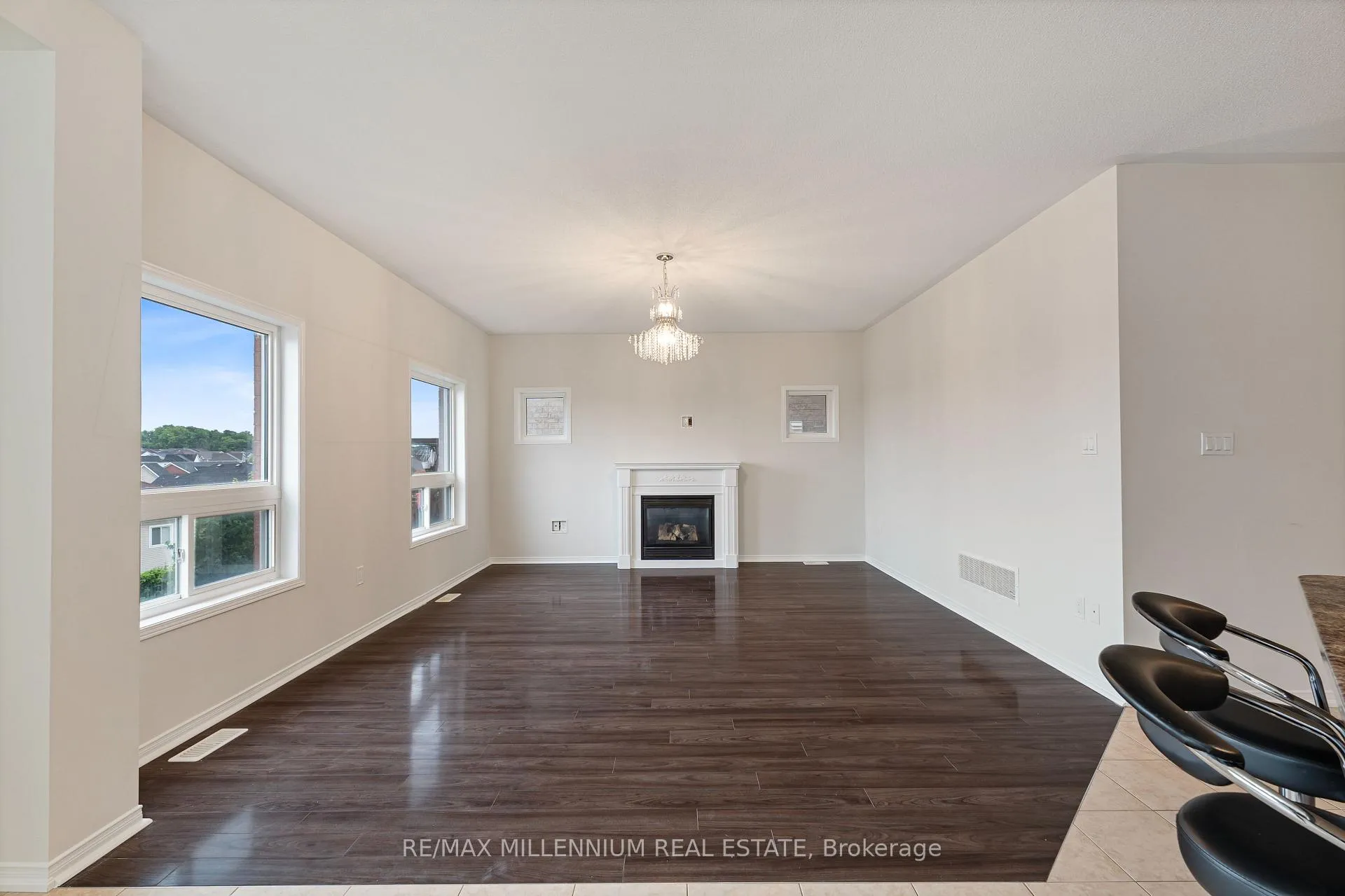 Photo 7 of 1796 Finkle Drive, Oshawa, Taunton — HOMEH