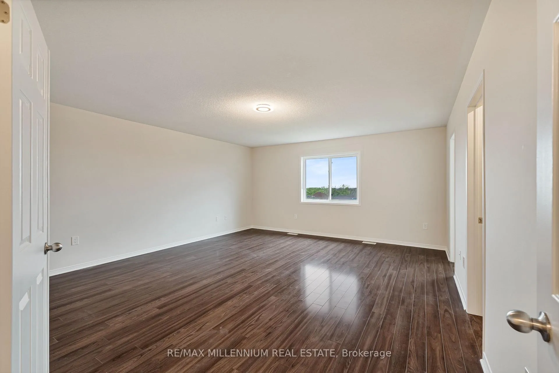 Photo 9 of 1796 Finkle Drive, Oshawa, Taunton — HOMEH