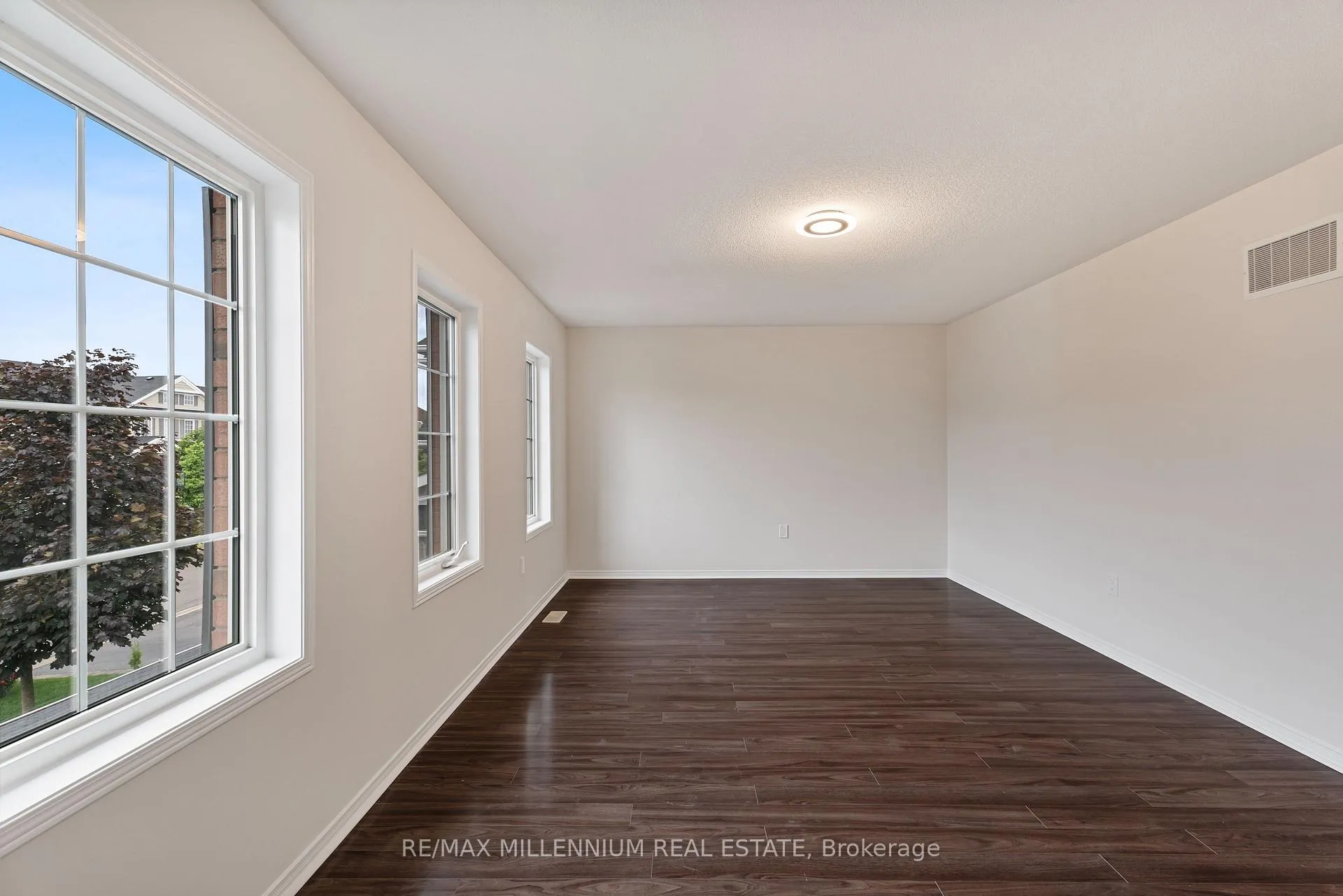 Photo 13 of 1796 Finkle Drive, Oshawa, Taunton — HOMEH