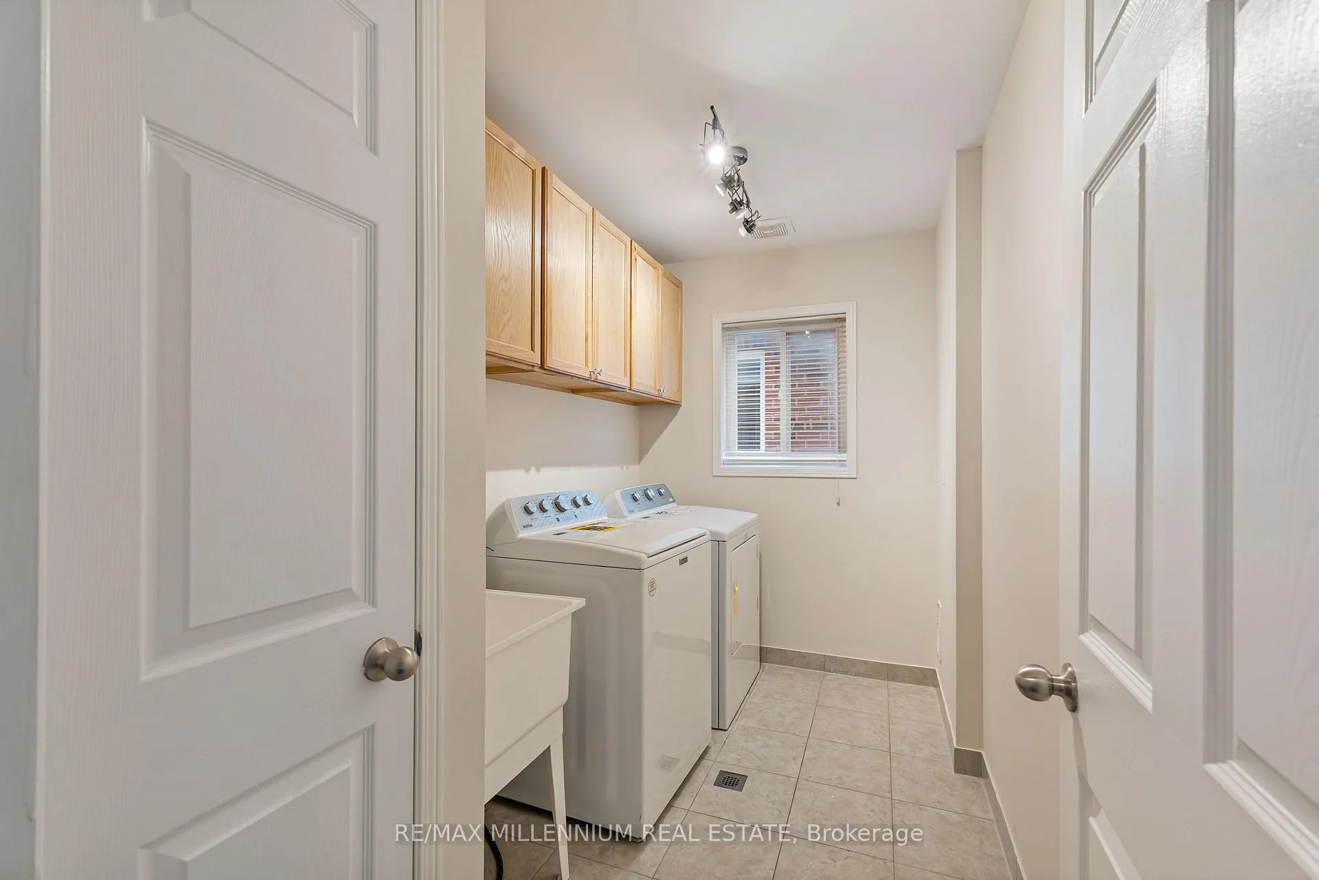 Photo 19 of 1796 Finkle Drive, Oshawa, Taunton — HOMEH