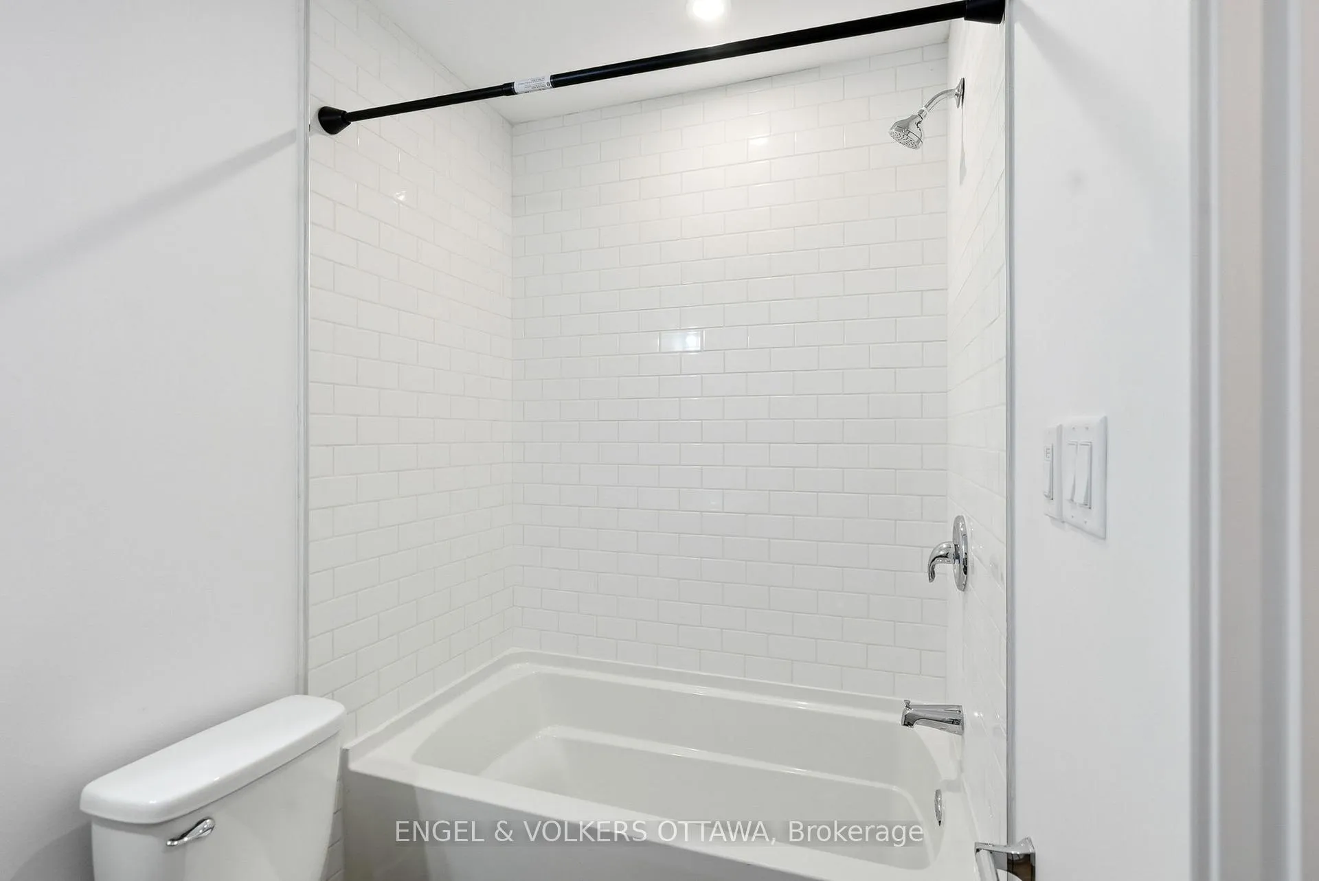 Photo 10 of Unit D, 324 Frontenac Street, Ottawa, Vanier — HOMEH