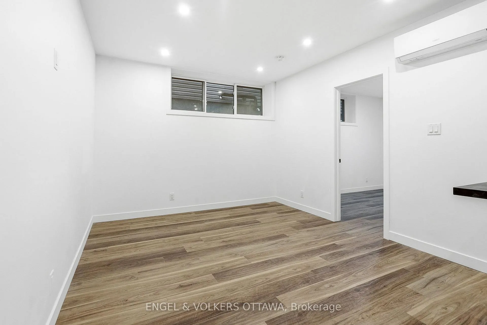 Photo 11 of Unit D, 324 Frontenac Street, Ottawa, Vanier — HOMEH