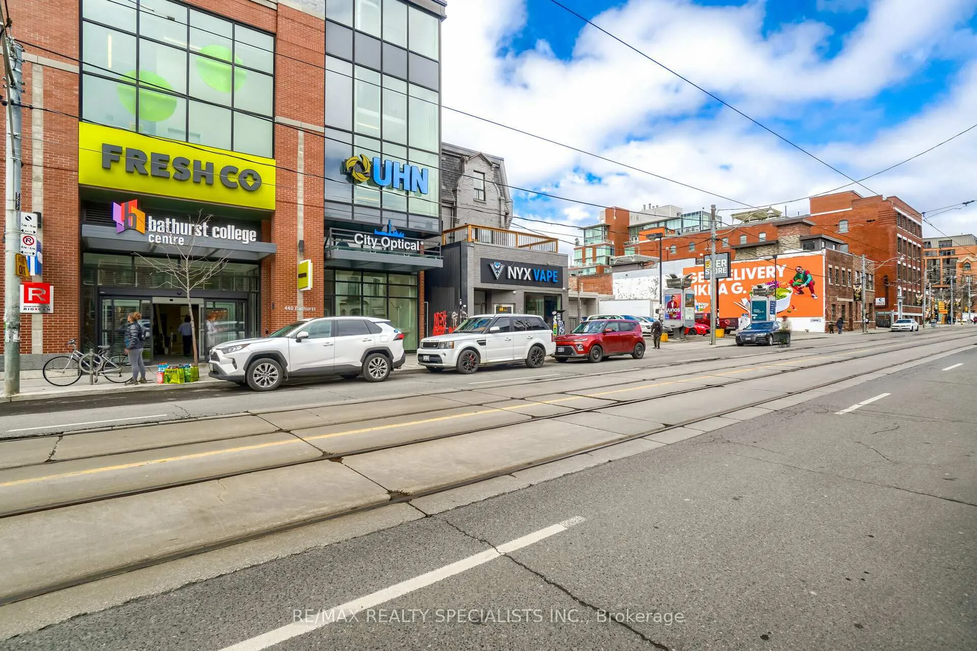 Photo 11 of Unit 3, 450 Bathurst Street, Toronto, Trinity-Bellwoods — HOMEH
