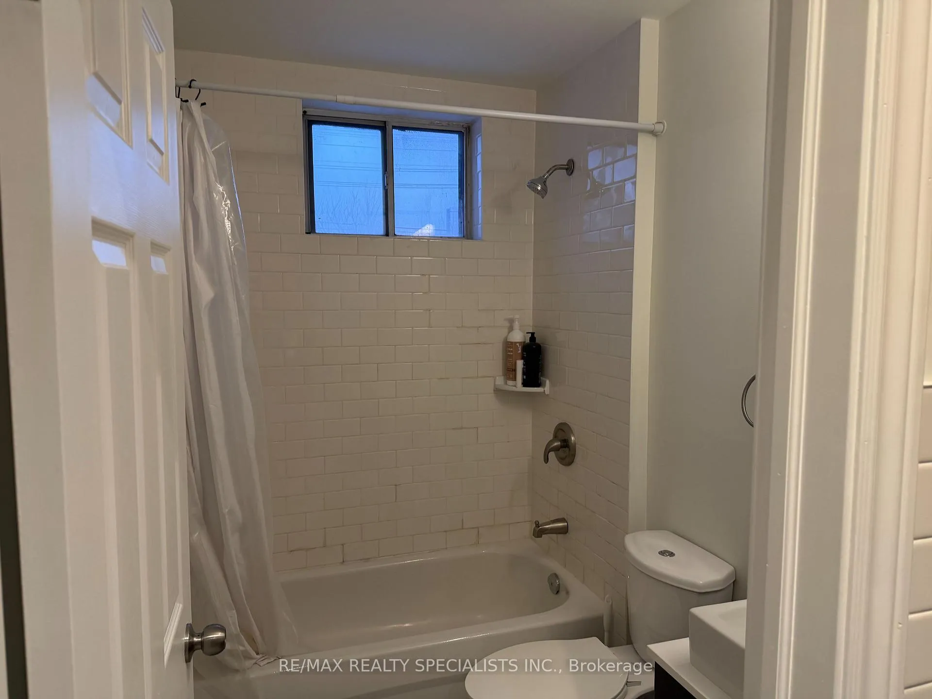 Photo 74 of Unit 3, 450 Bathurst Street, Toronto, Trinity-Bellwoods — HOMEH