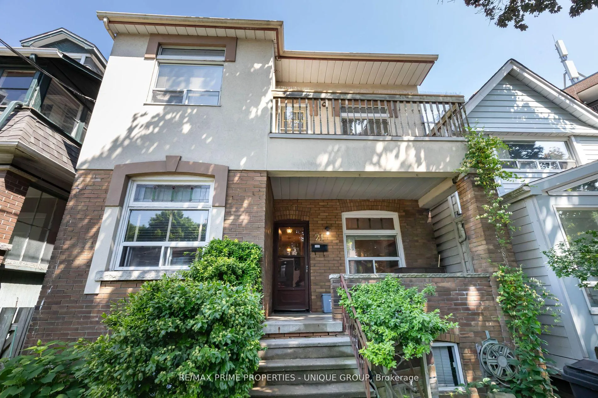Front of 21 Cambridge Avenue