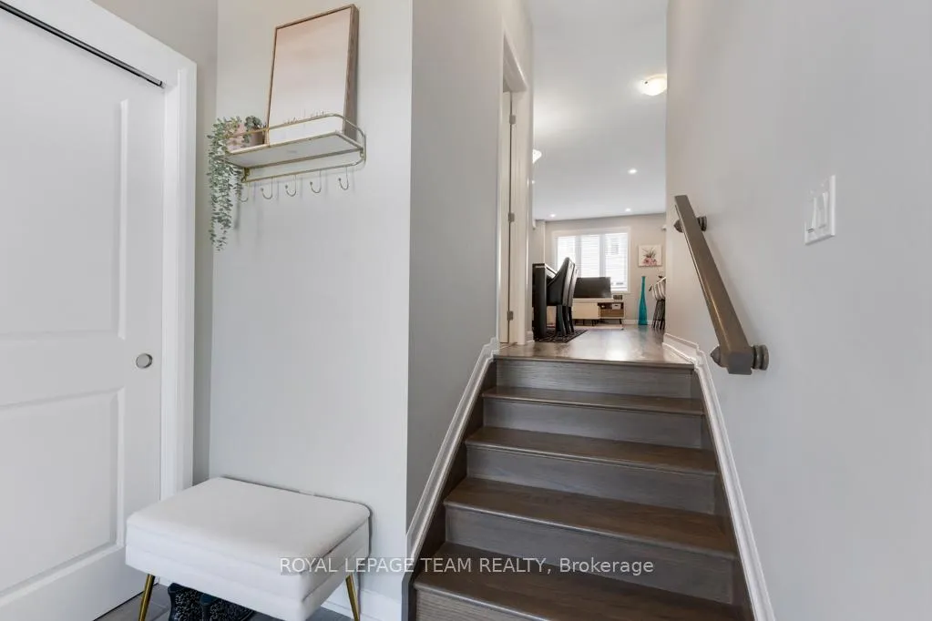 Photo 5 of 2030 Caltra Crescent, Ottawa, Barrhaven - Half Moon Bay — HOMEH