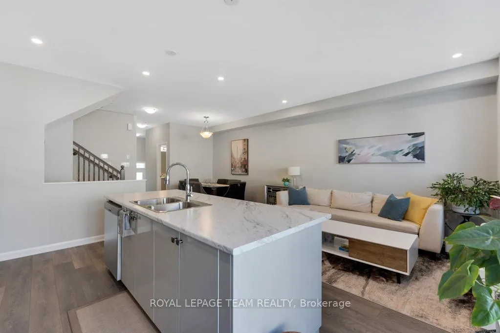Photo 13 of 2030 Caltra Crescent, Ottawa, Barrhaven - Half Moon Bay — HOMEH