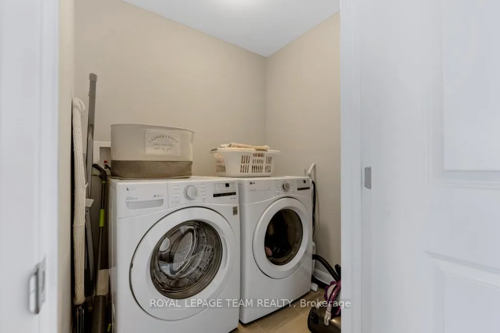 Photo 18 of 2030 Caltra Crescent, Ottawa, Barrhaven - Half Moon Bay — HOMEH