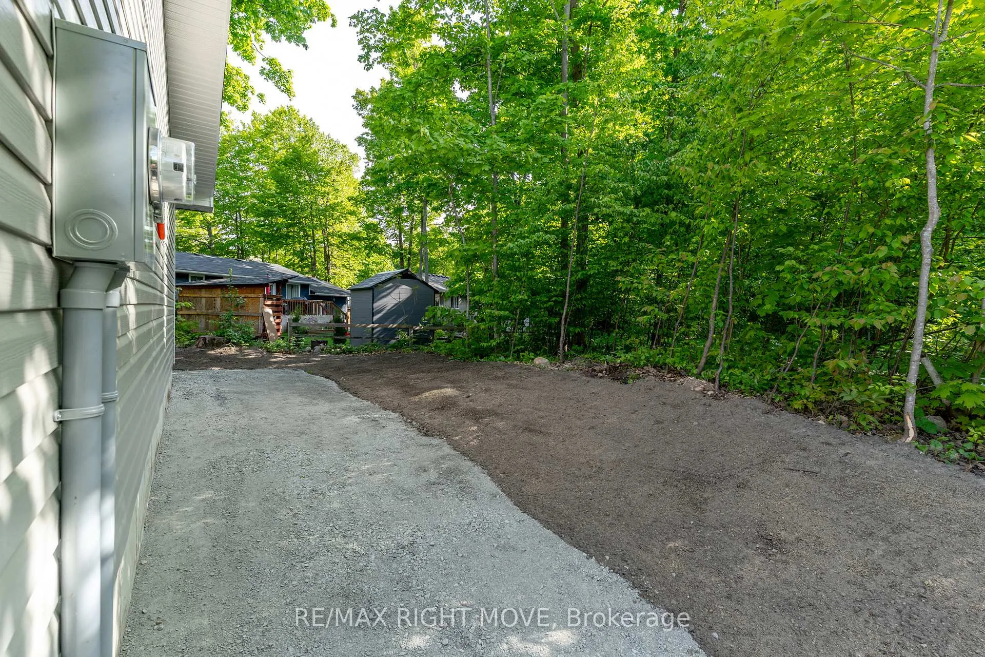 Photo 34 of 1 ojibway Court, Tiny, Rural Tiny — HOMEH