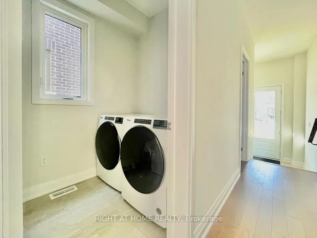 Photo 9 of 23 Sweet Cicely Street, Springwater, Minesing — HOMEH