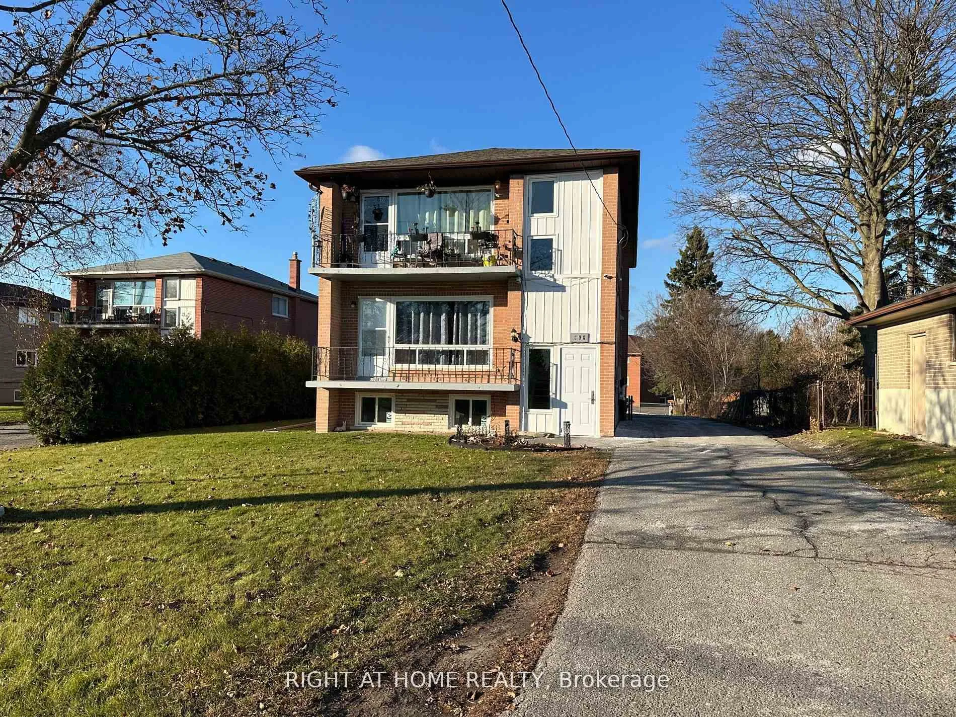 Front of 606 Lansdowne Drive