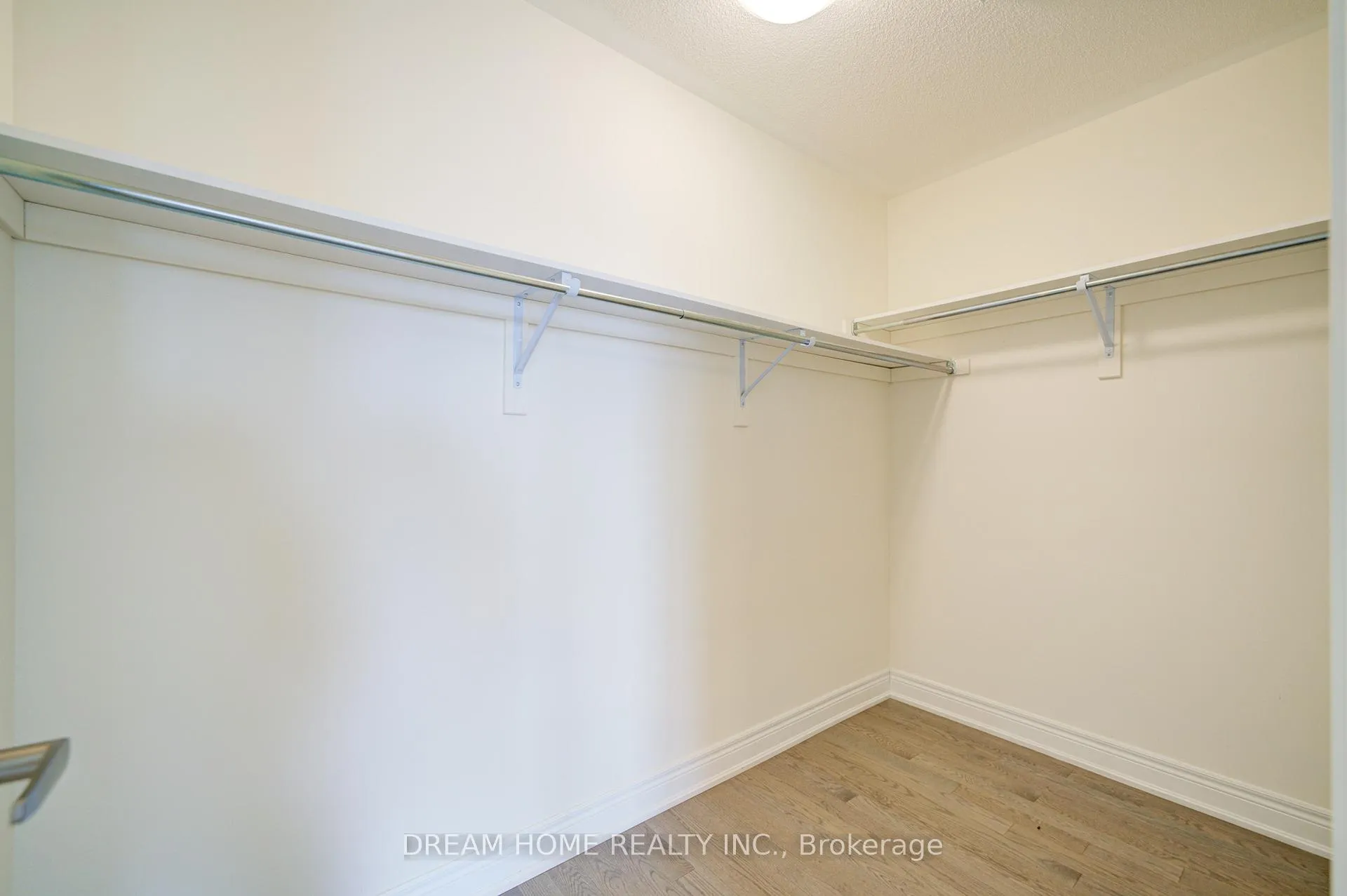 Photo 5 of 22 Thomas Hope Lane, Markham, Cedarwood — HOMEH
