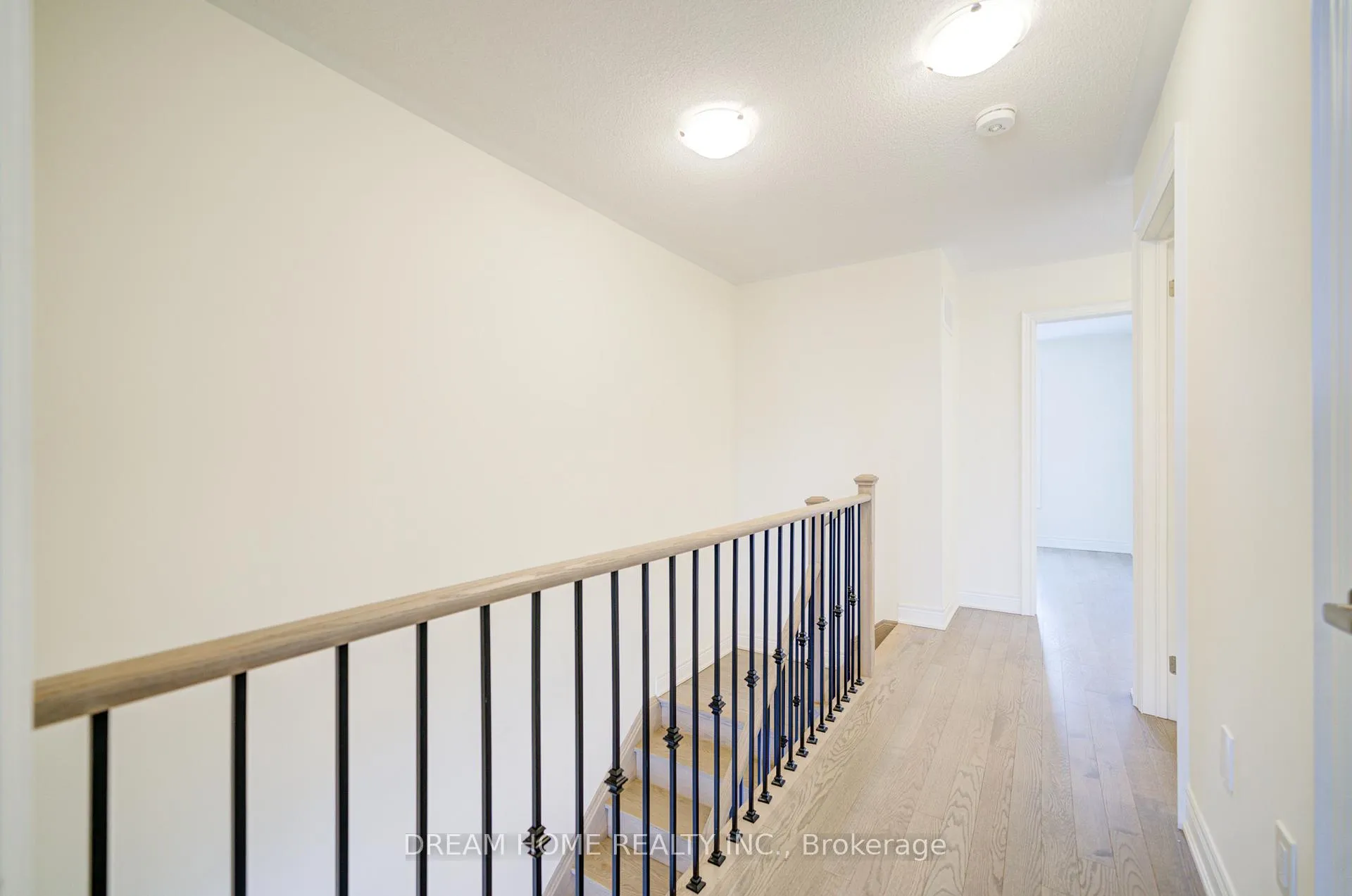 Photo 18 of 22 Thomas Hope Lane, Markham, Cedarwood — HOMEH