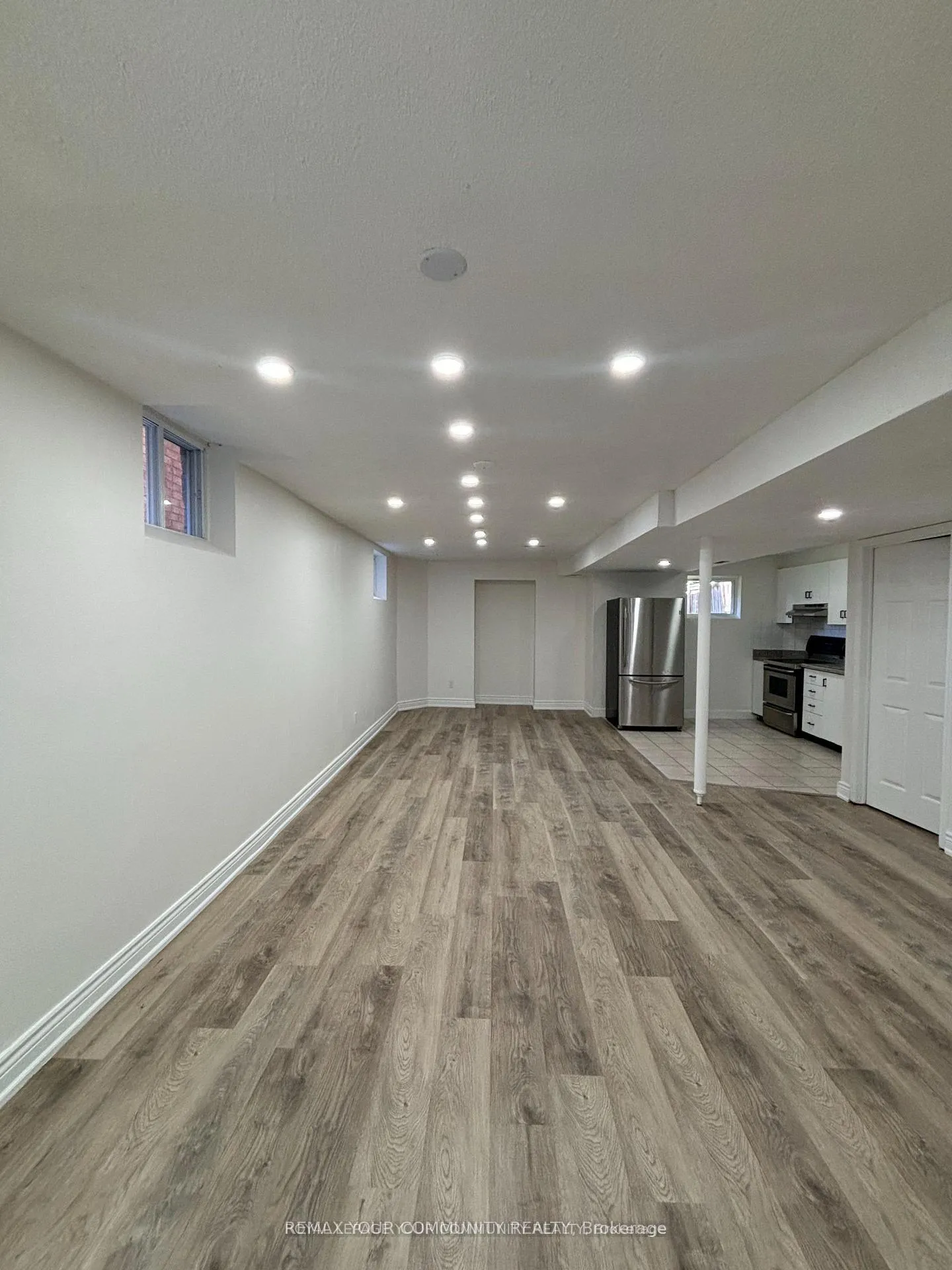 Photo 7 of Unit Bsmt, 36 Umbria Crescent, Vaughan, West Woodbridge — HOMEH