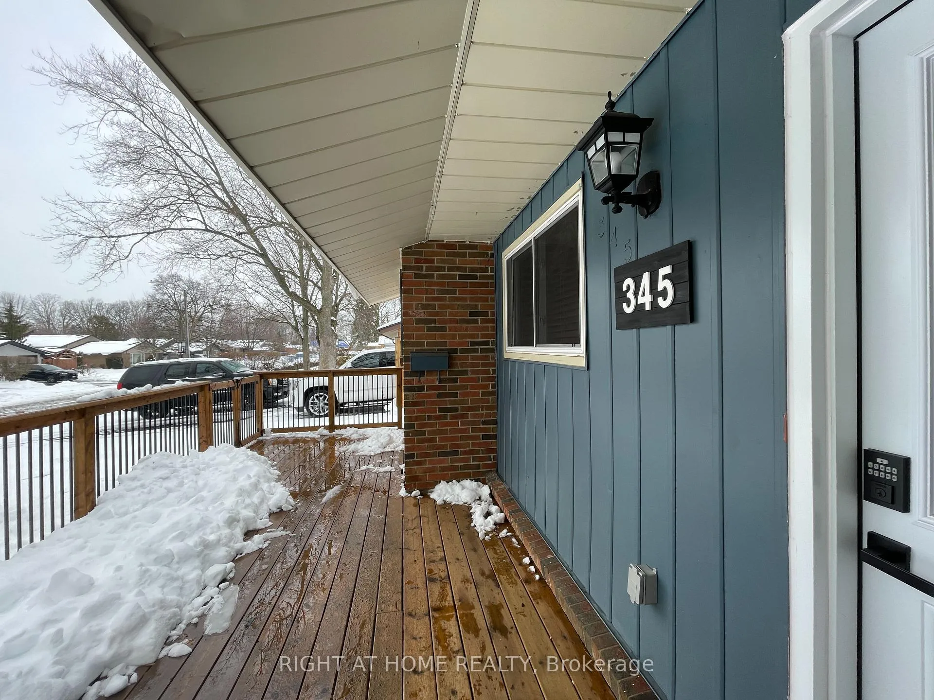 Photo 2 of 345 Maplewood Crescent, Milton, Old Milton — HOMEH